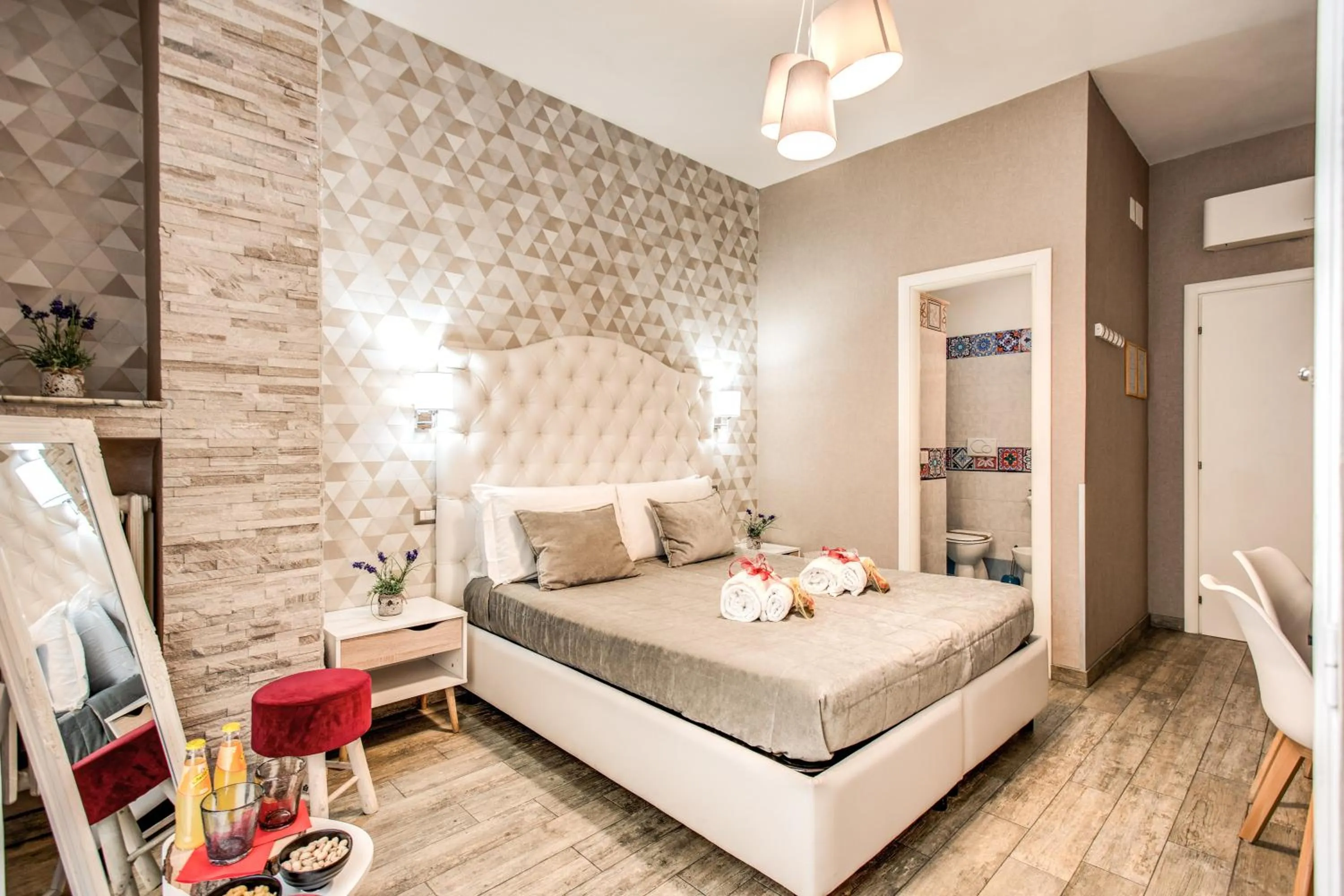 Photo of the whole room, Bed in Santamaria Inn