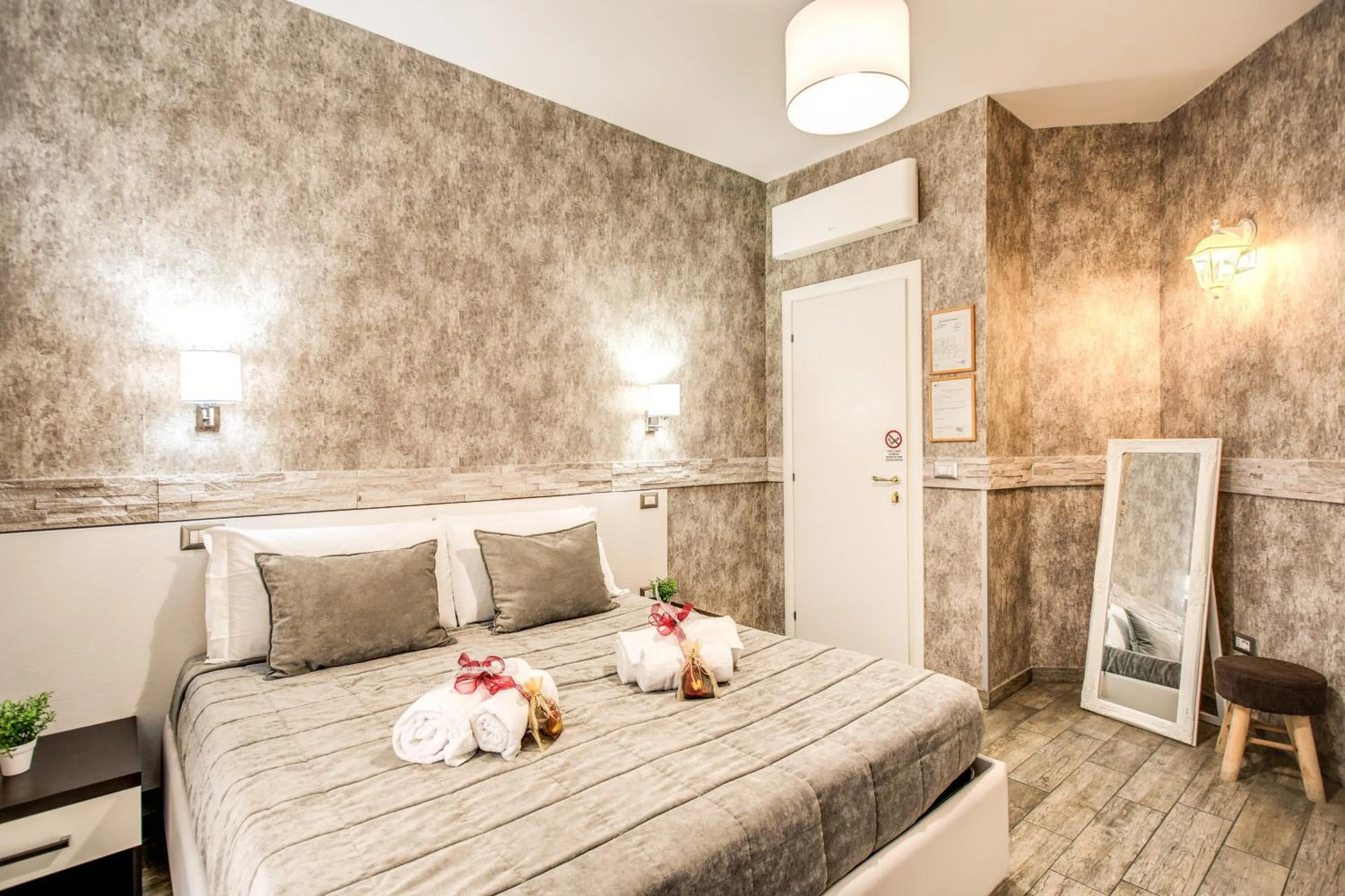 Bed in Santamaria Inn