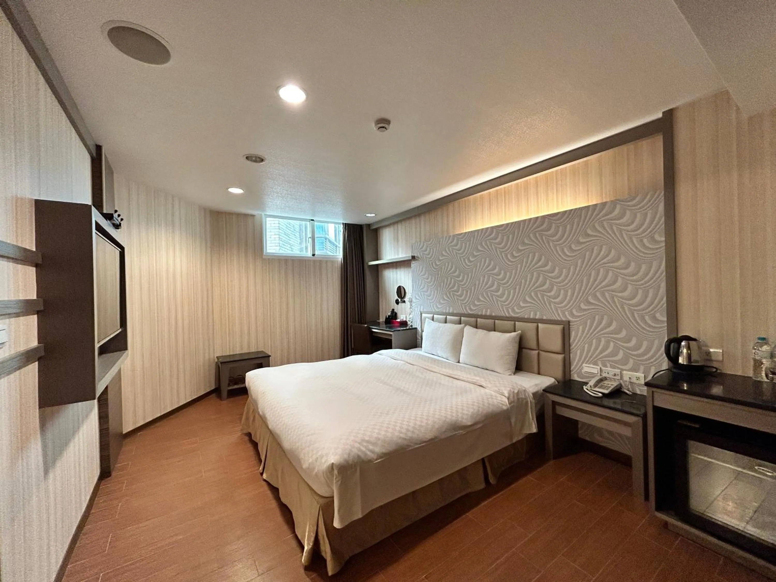 Photo of the whole room, Bed in 花鄉商旅 左營店 Hua Xiang Hotel-Zuoying