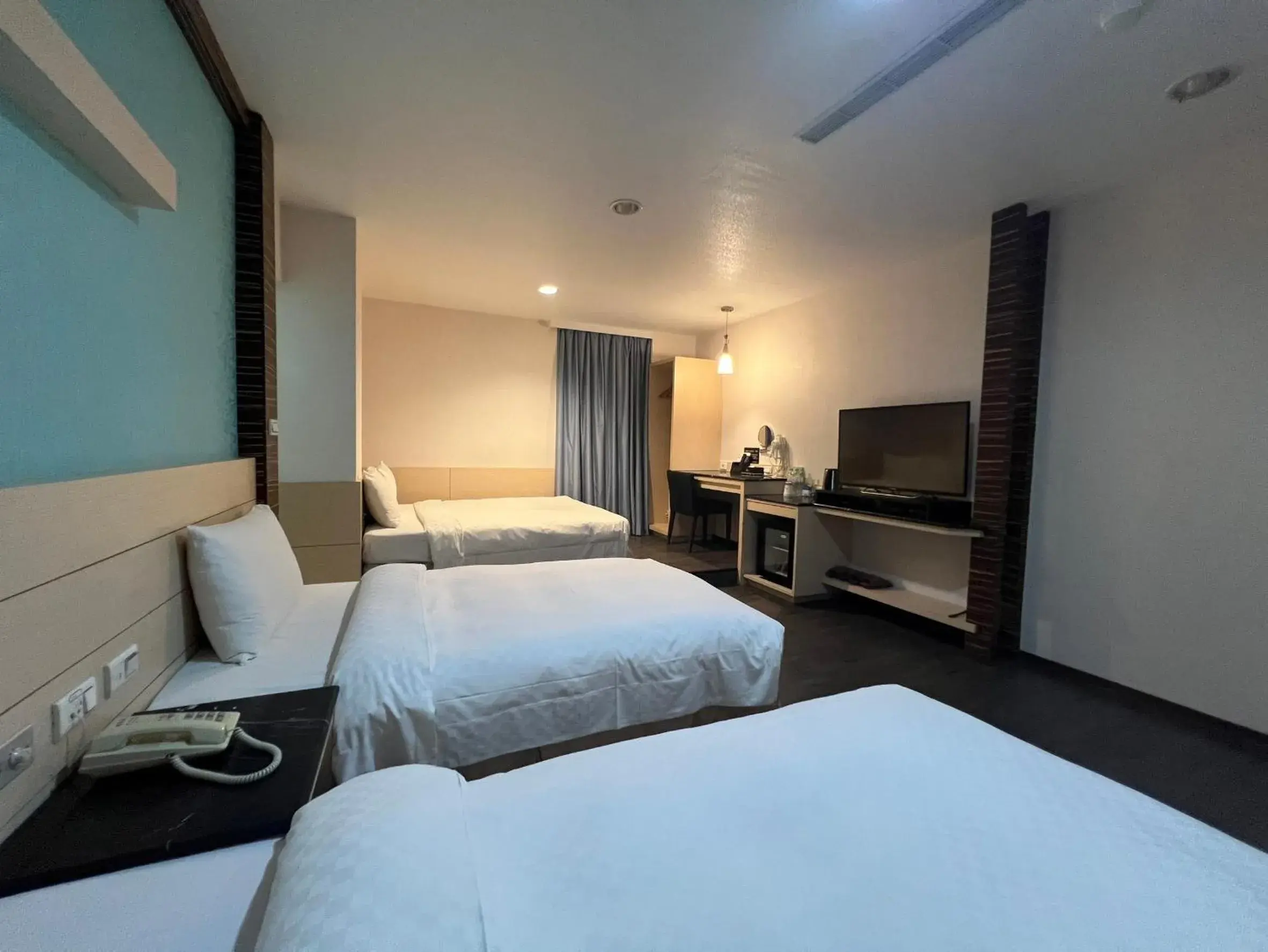 Family Room with Bath in 花鄉商旅 左營店 Hua Xiang Hotel-Zuoying Family Room with Bath in 花鄉商旅 左營店 Hua Xiang Hotel-Zuoying