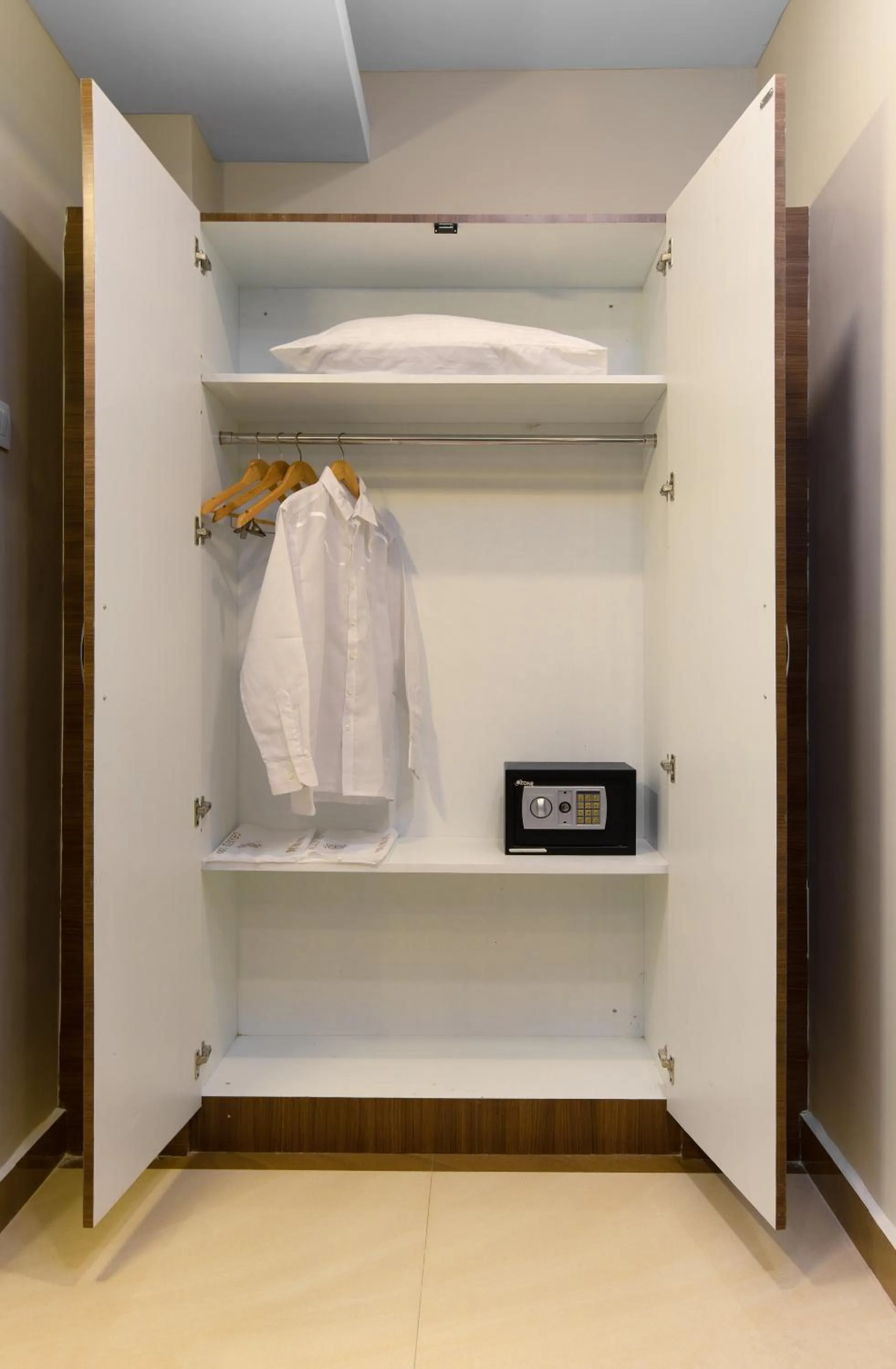 wardrobe in Grande Inn Trichy