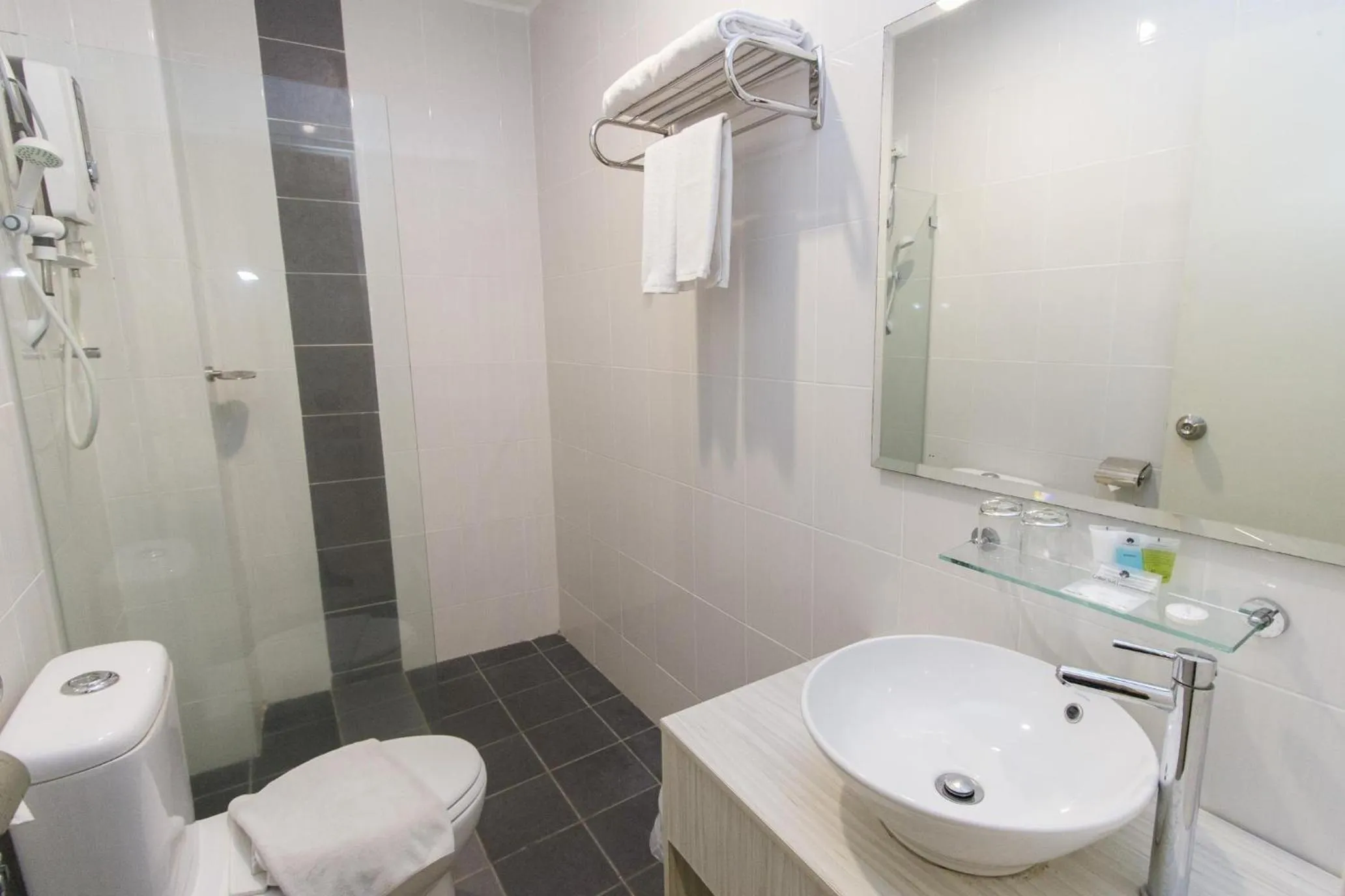 Shower in Marina Island Pangkor Resort & Hotel