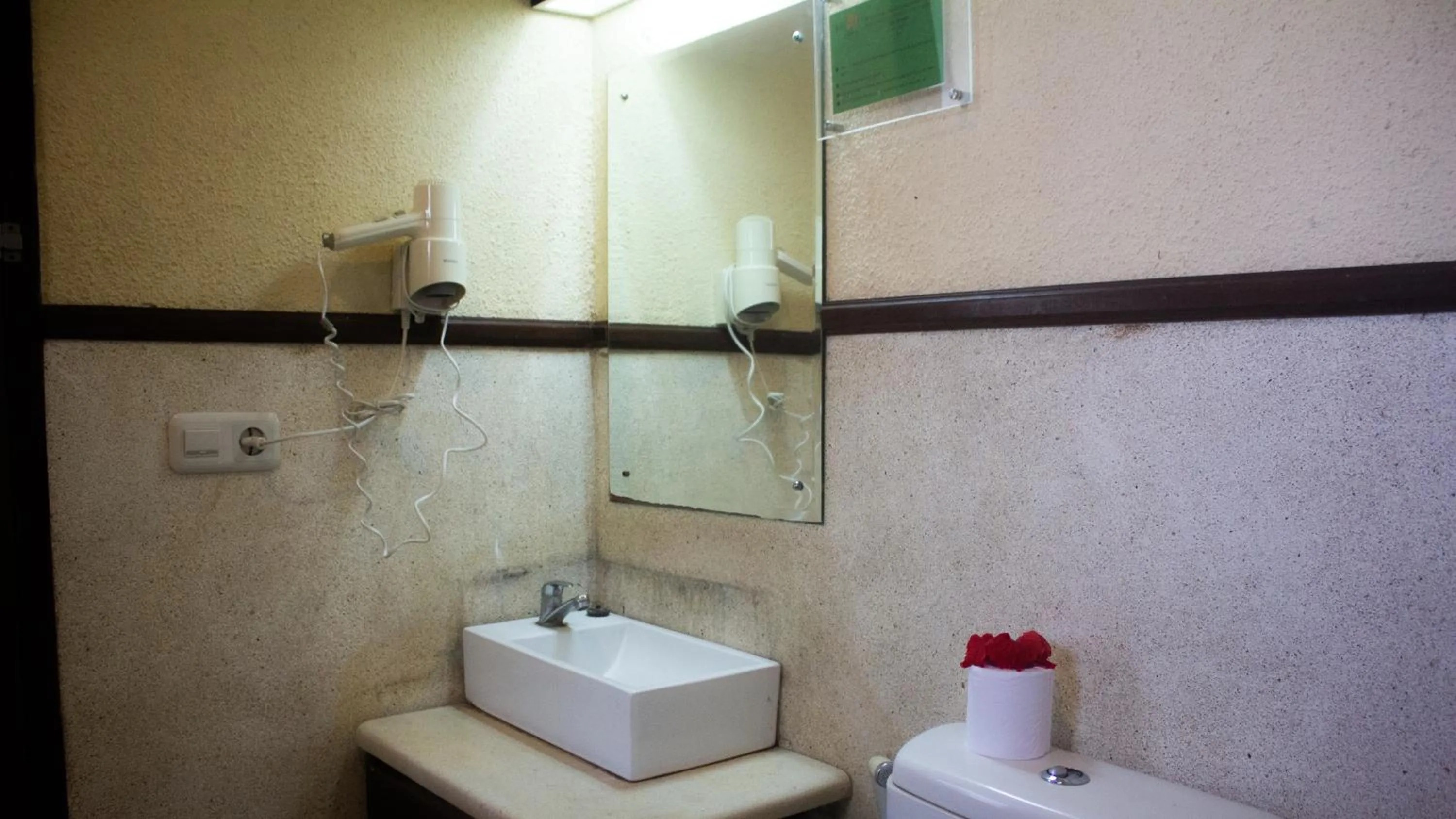 Anini Raka Resort & Spa