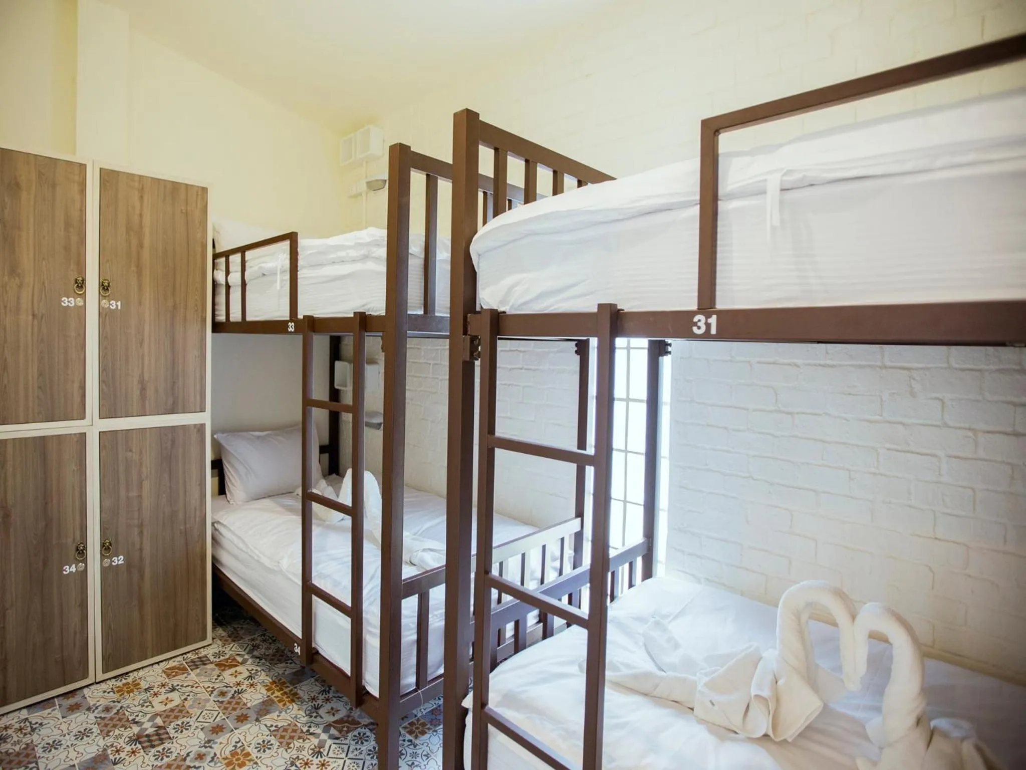 bunk bed in Sino Hostel @ Kata