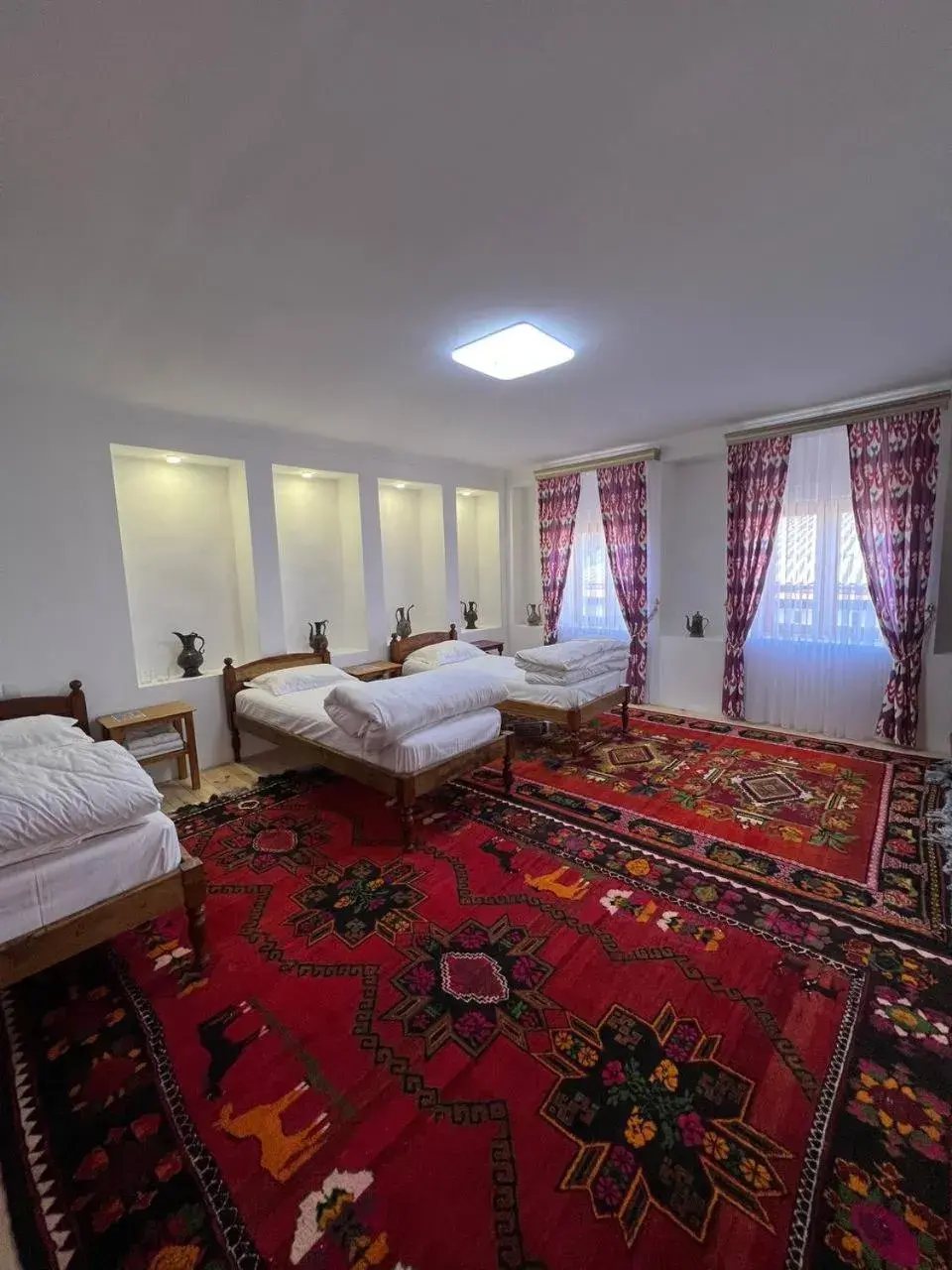 Triple Room with Private Bathroom in Hotel Legende Triple Room with Private Bathroom in Hotel Legende