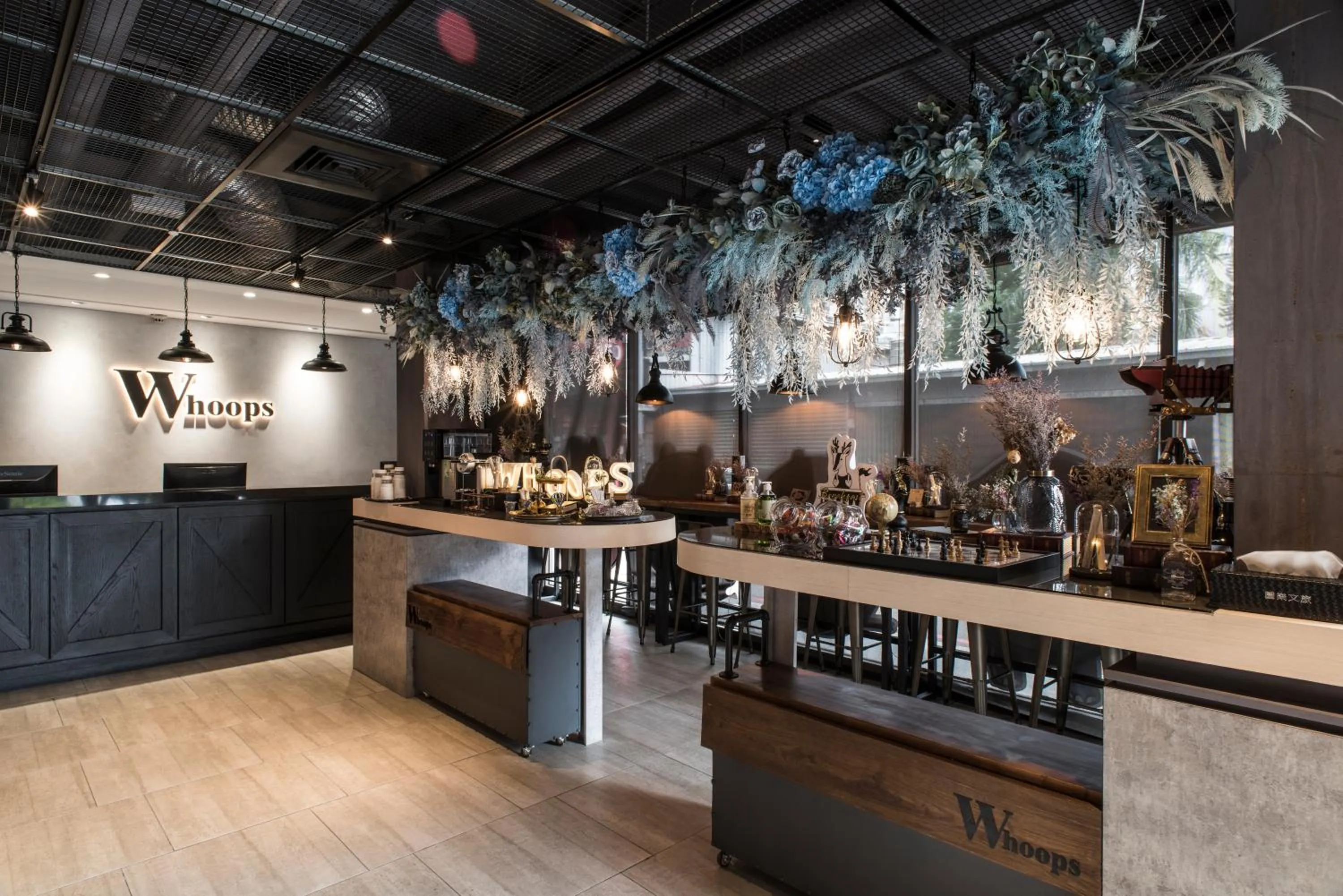 Lounge or bar in Whoops Hotel