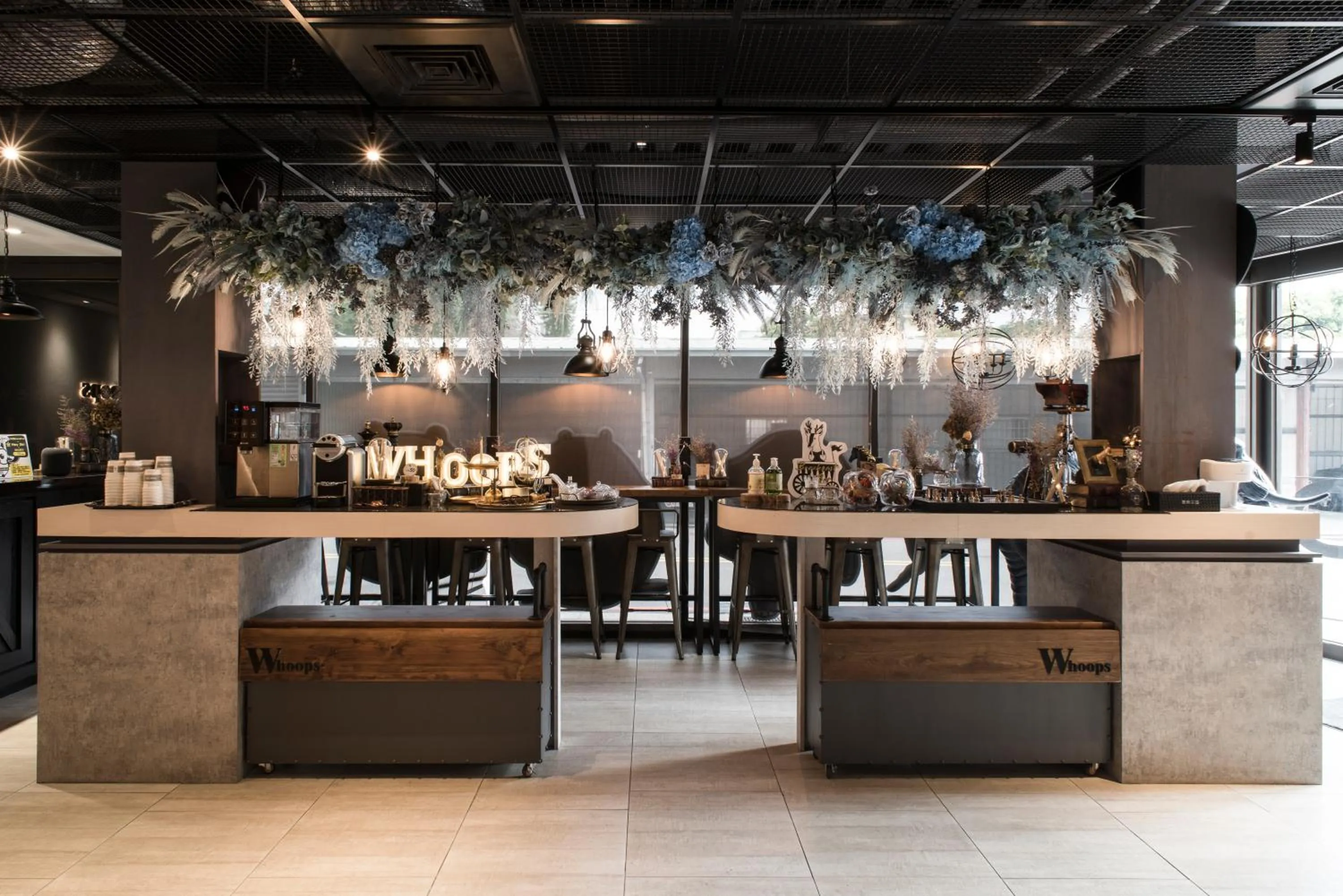 Lounge or bar in Whoops Hotel