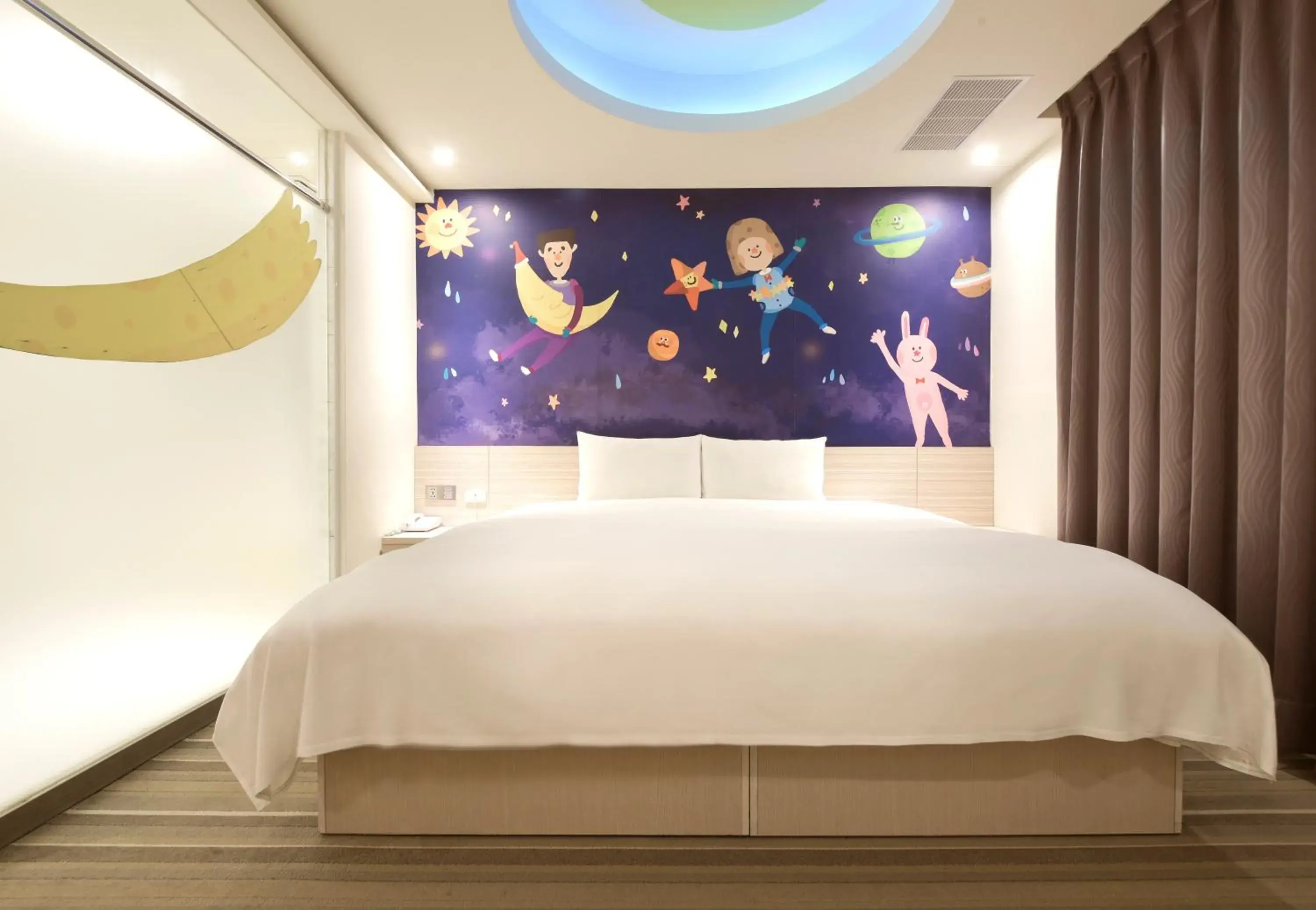 Superior King Room in Whoops Hotel Superior King Room in Whoops Hotel