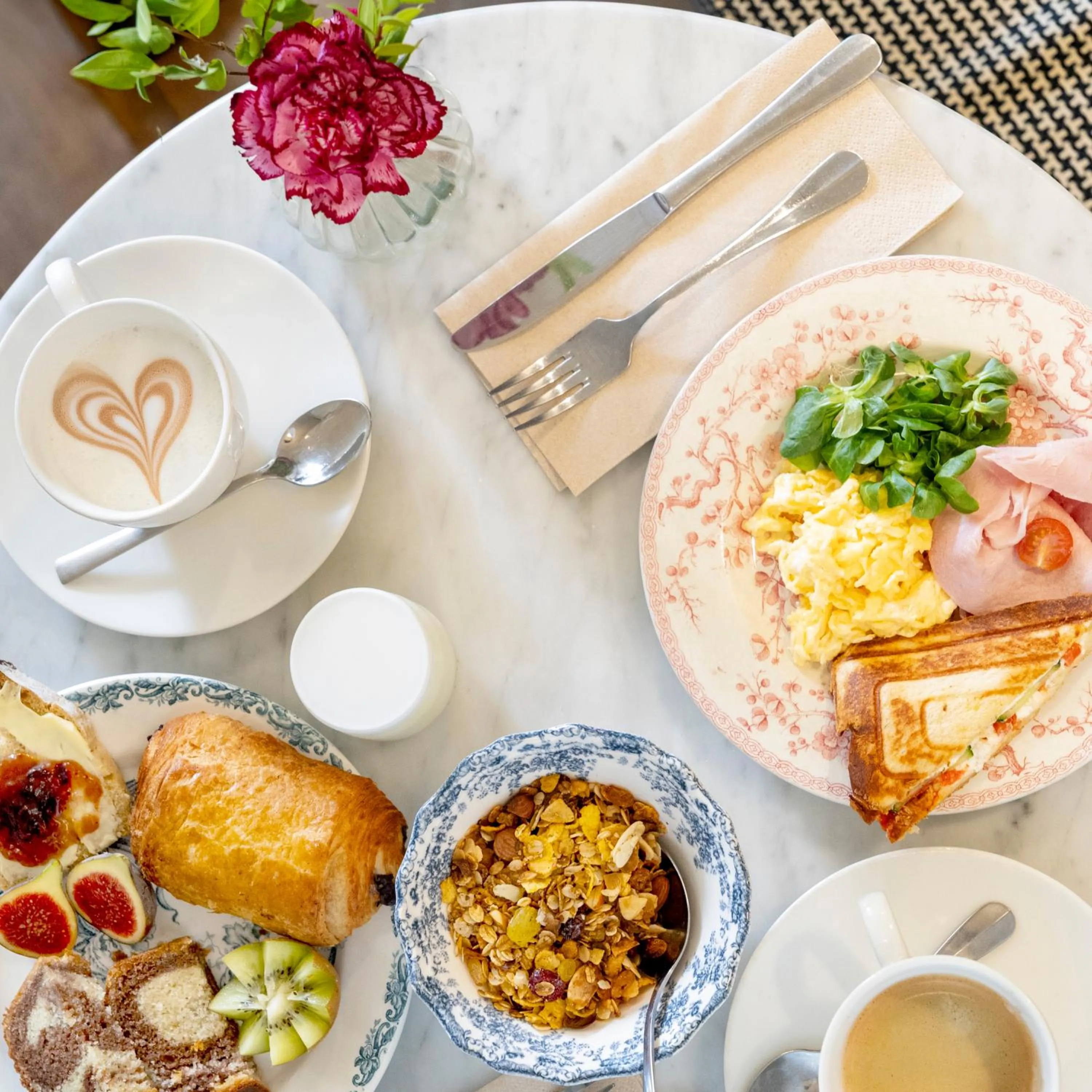 Food in Hotel Paradis