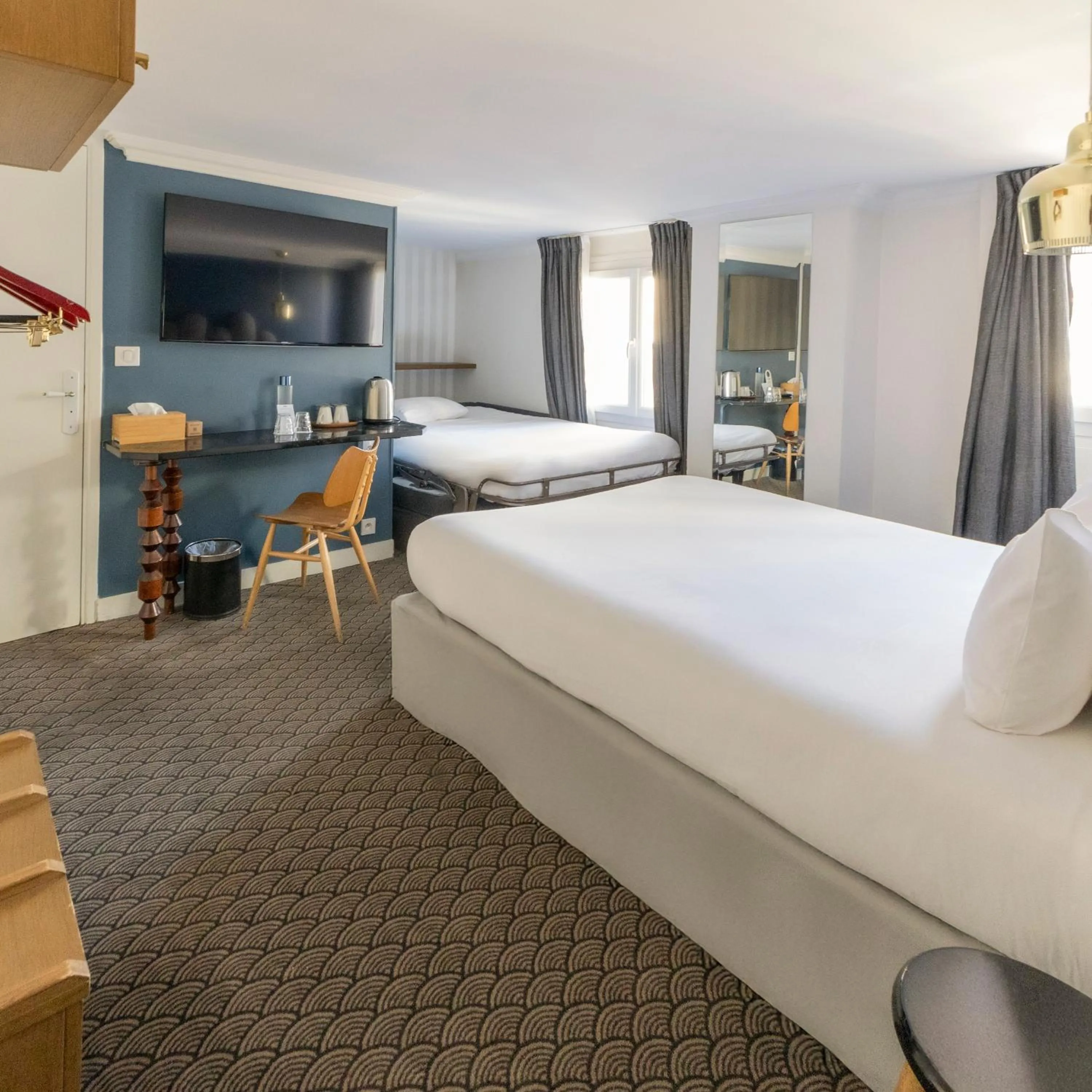 Bedroom, Bed in Hotel Paradis