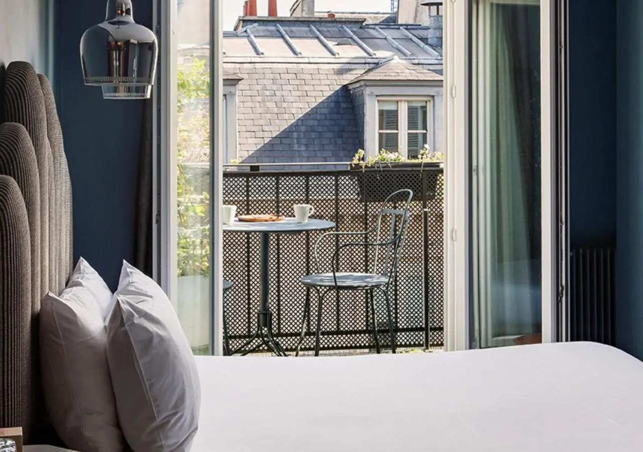 Bedroom, Bed in Hotel Paradis