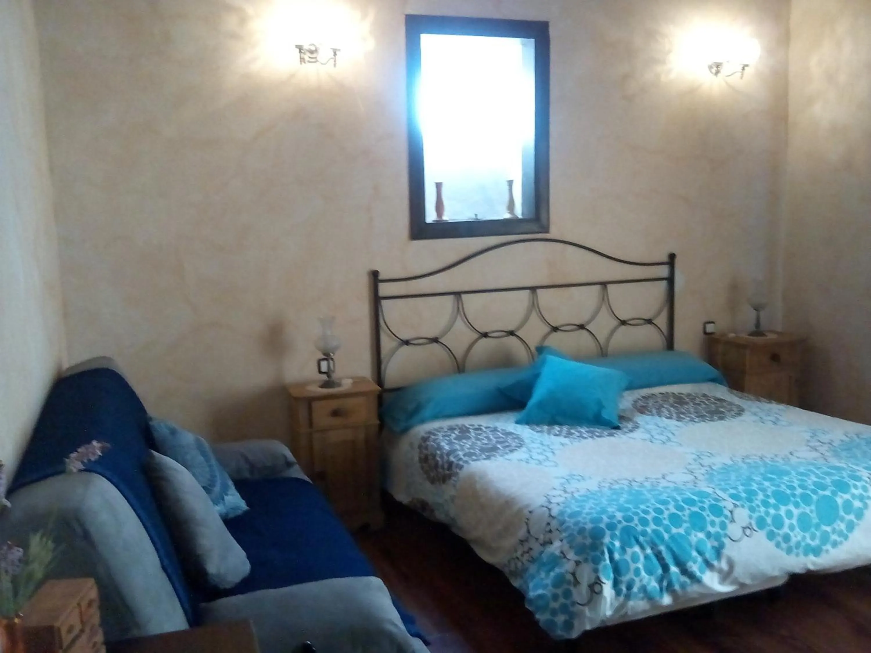 Decorative detail, Bed in Hotel Rural 4 Esquinas