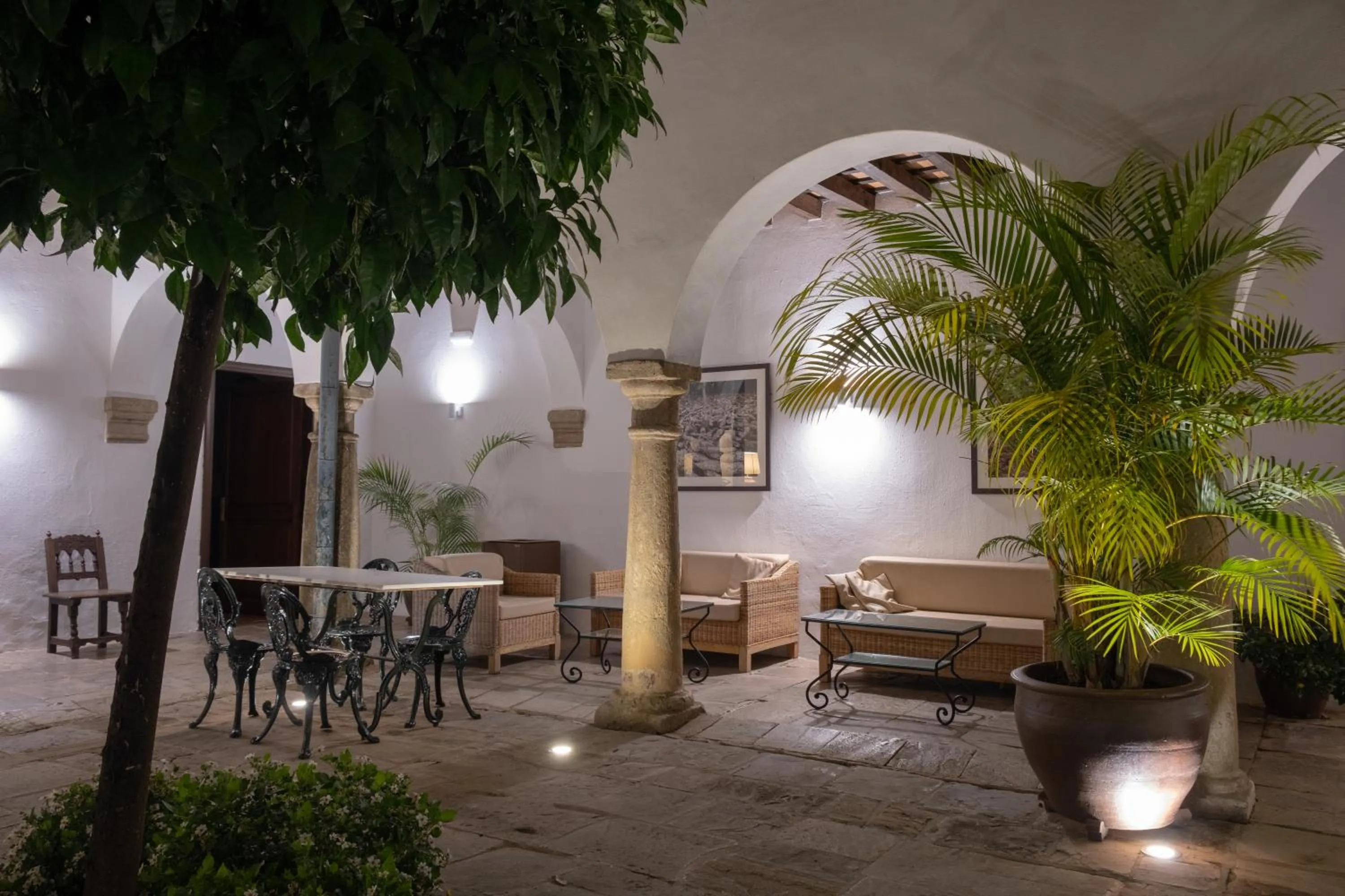 Patio in La Almoraima Hotel