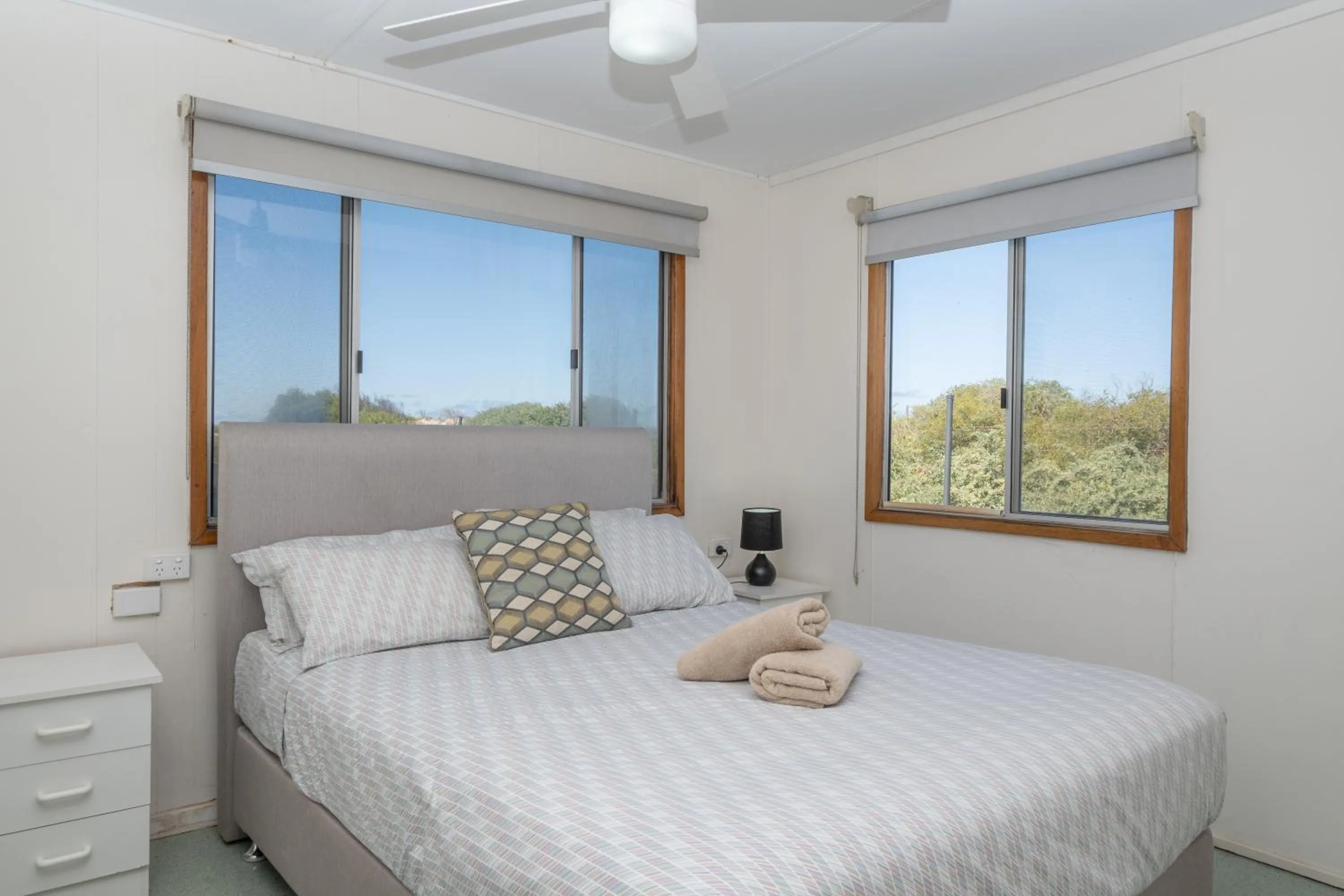 Bedroom, Bed in Sunset Beach Holiday Park