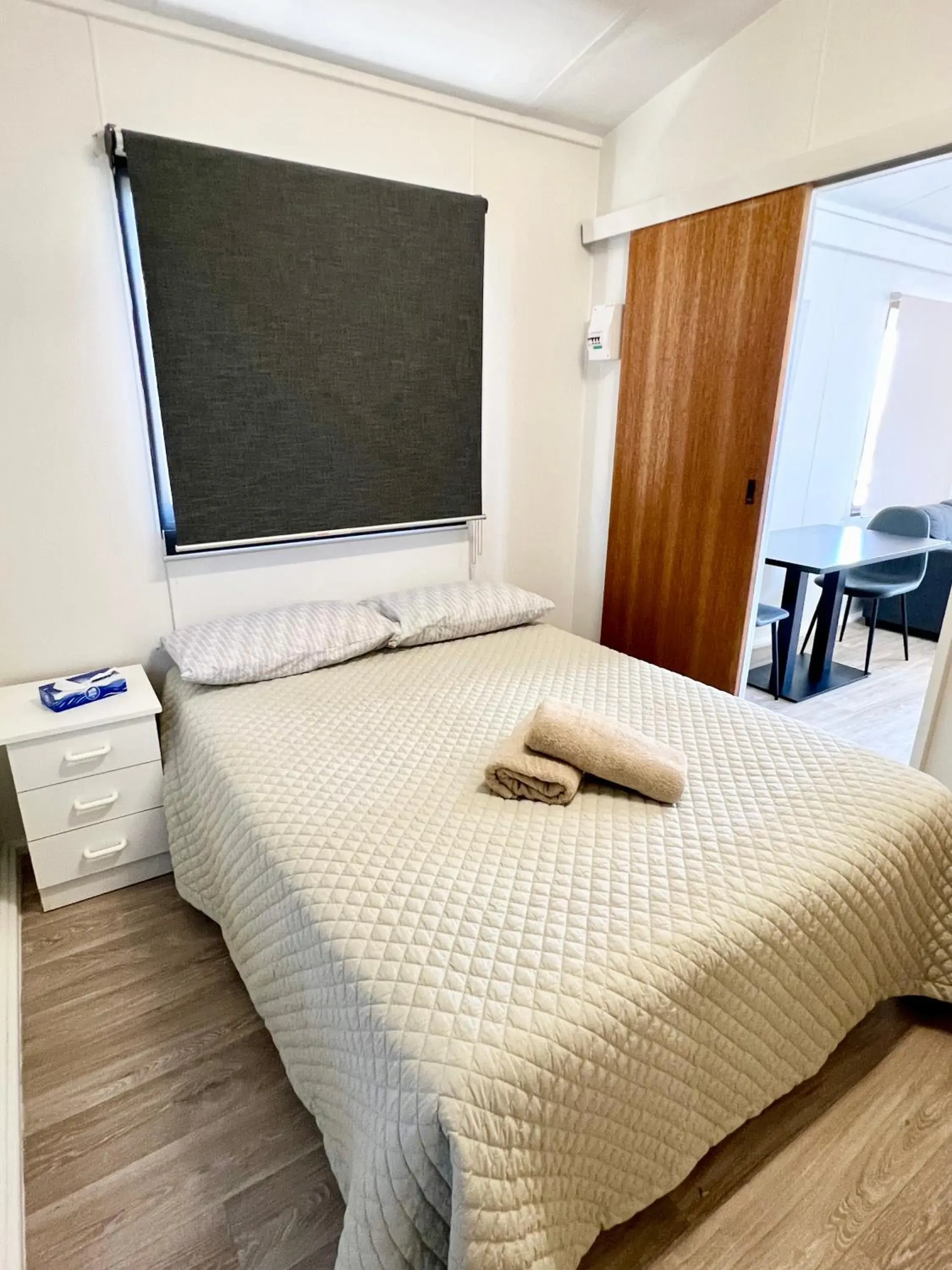 One-Bedroom Chalet in Sunset Beach Holiday Park One-Bedroom Chalet in Sunset Beach Holiday Park