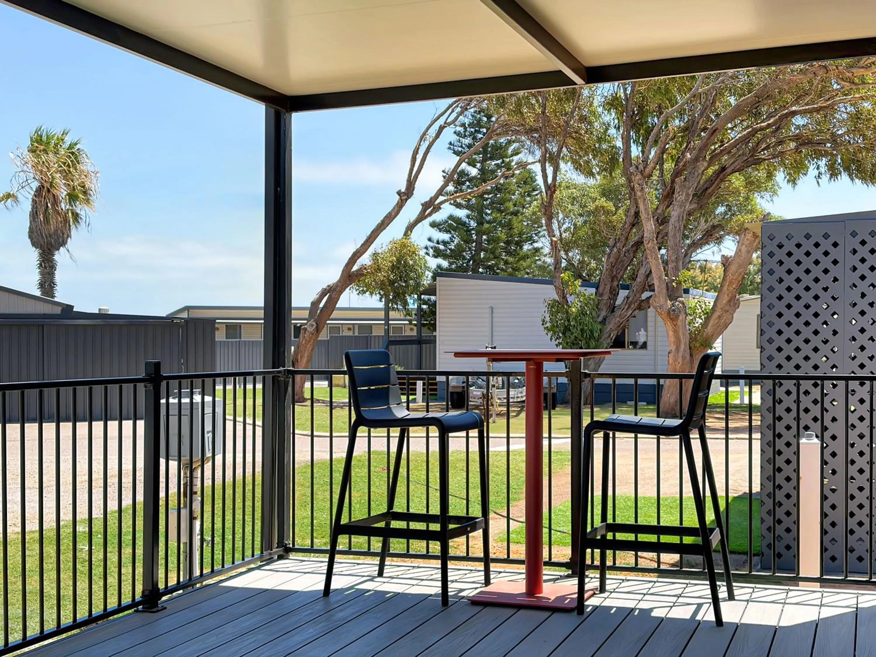 Property building in Sunset Beach Holiday Park