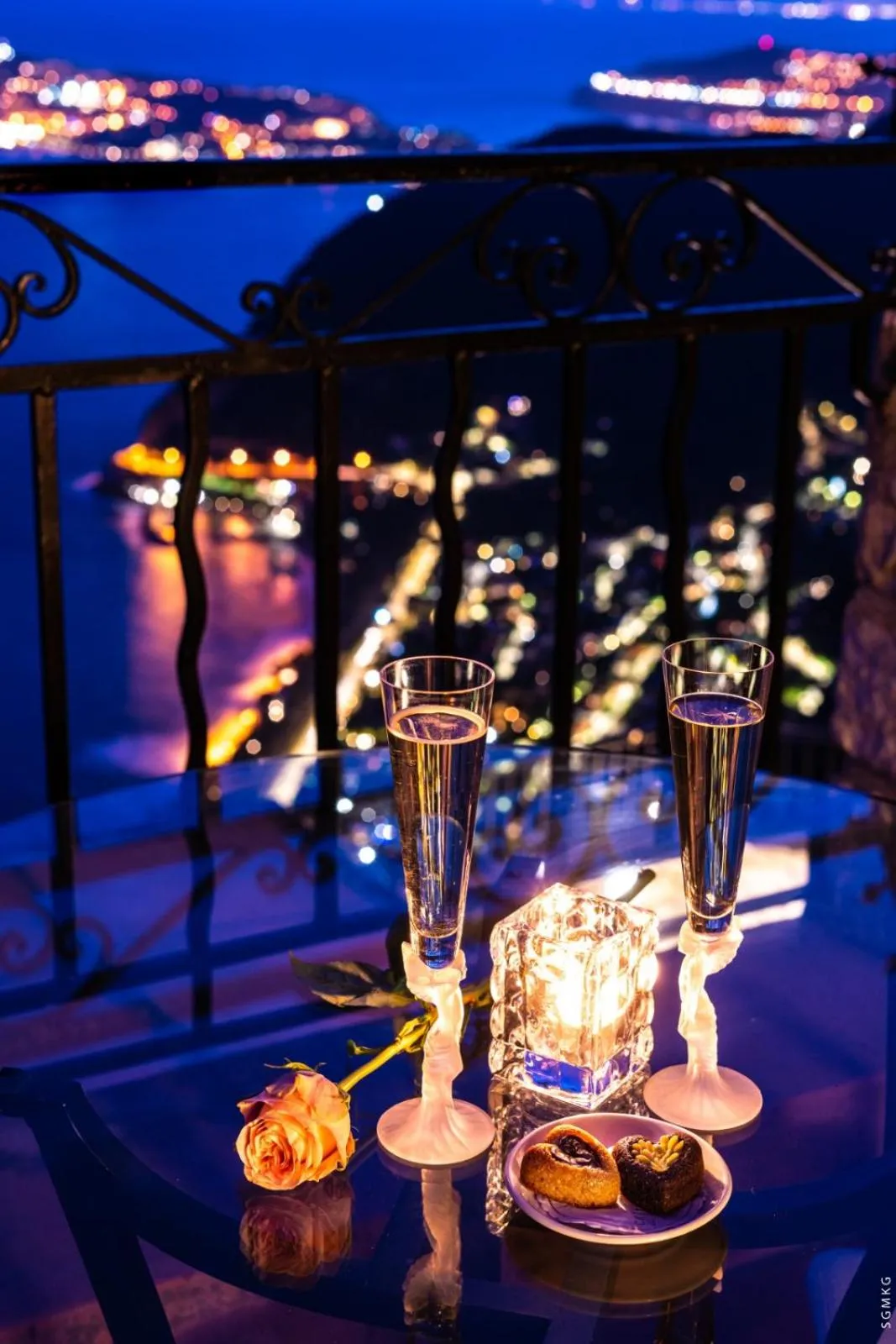 Alcoholic drinks in Chateau Eza