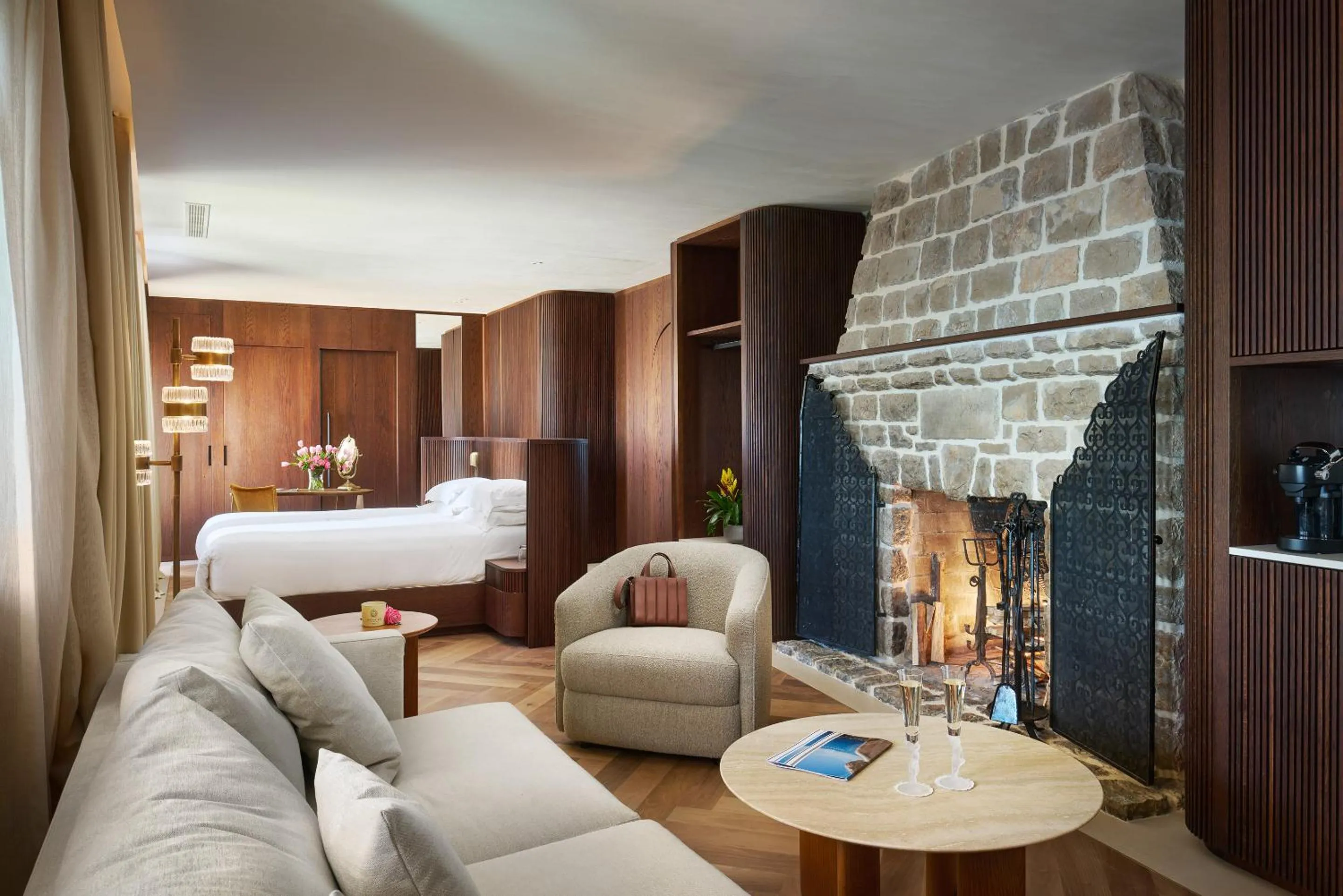 Bedroom, Bed in Chateau Eza