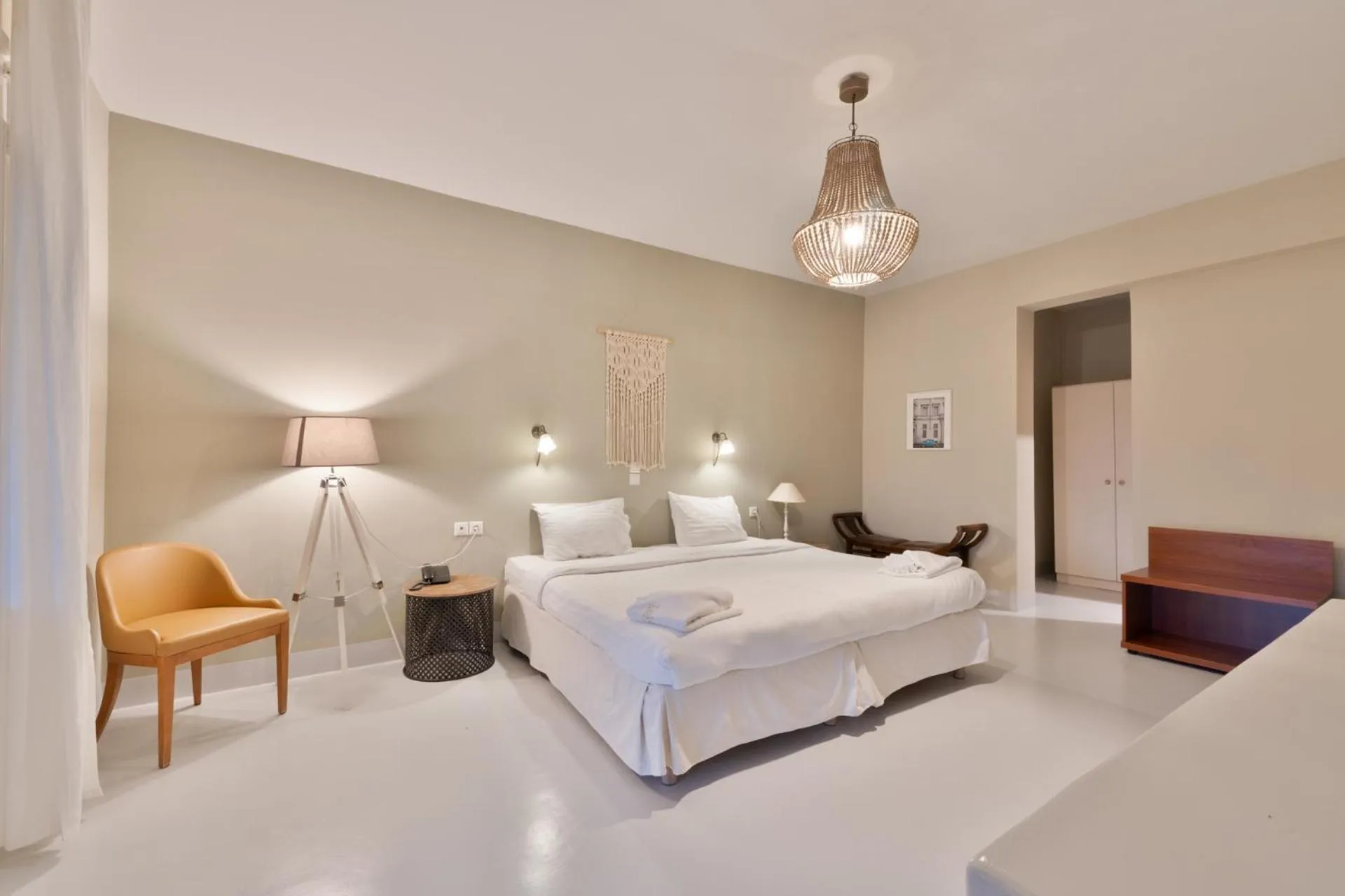 Bed in Kelyfos Hotel