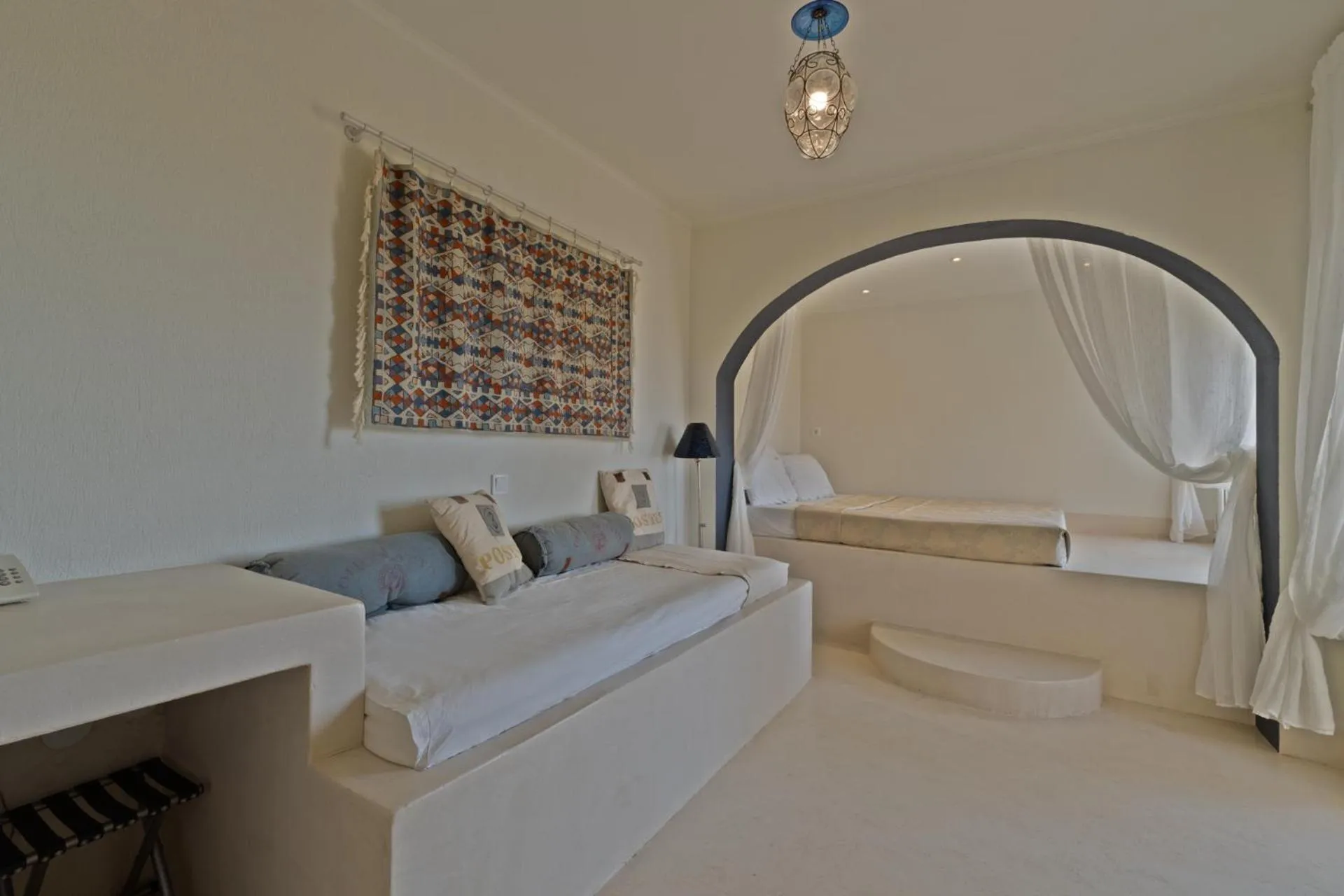 Bed in Kelyfos Hotel