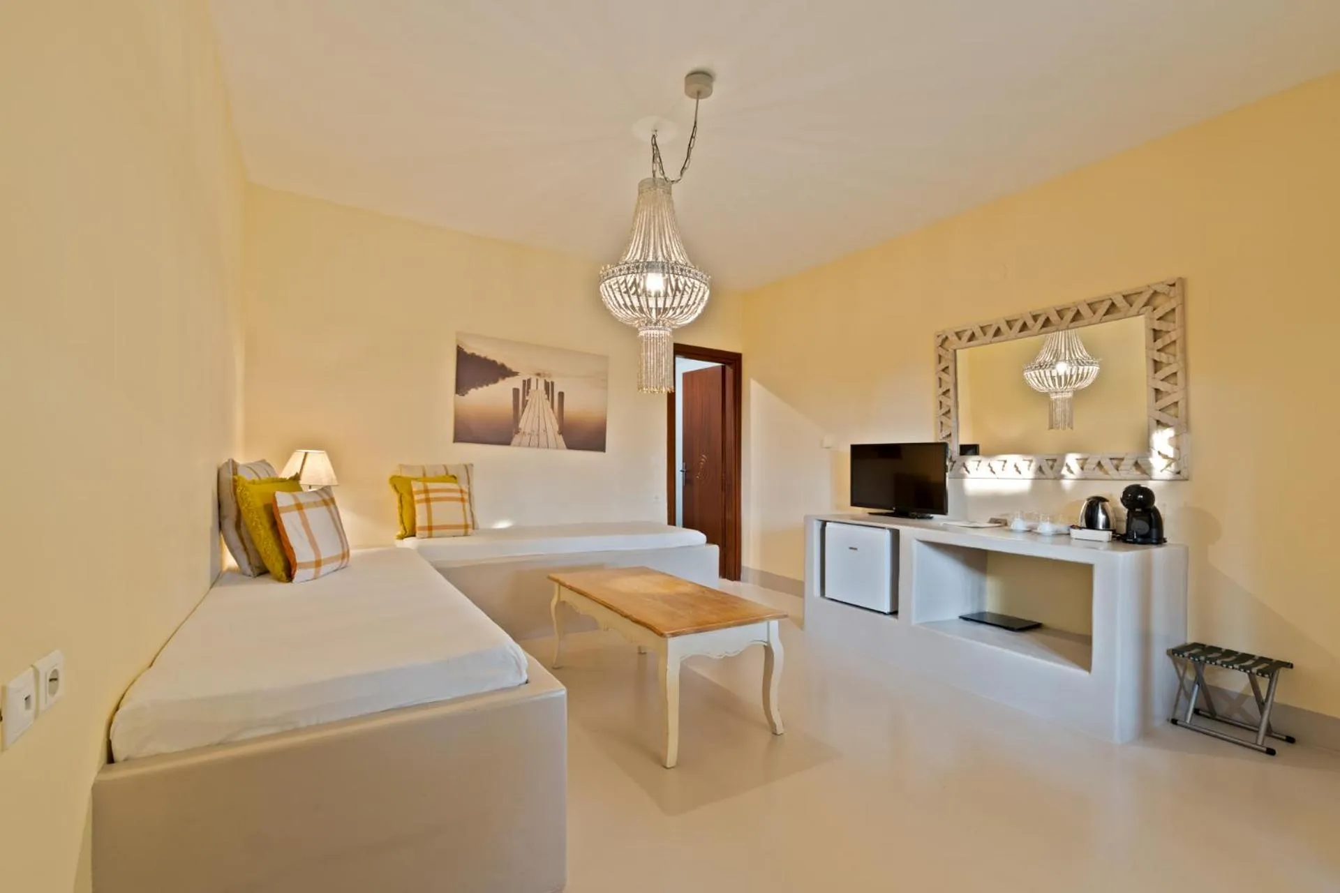 Bed in Kelyfos Hotel