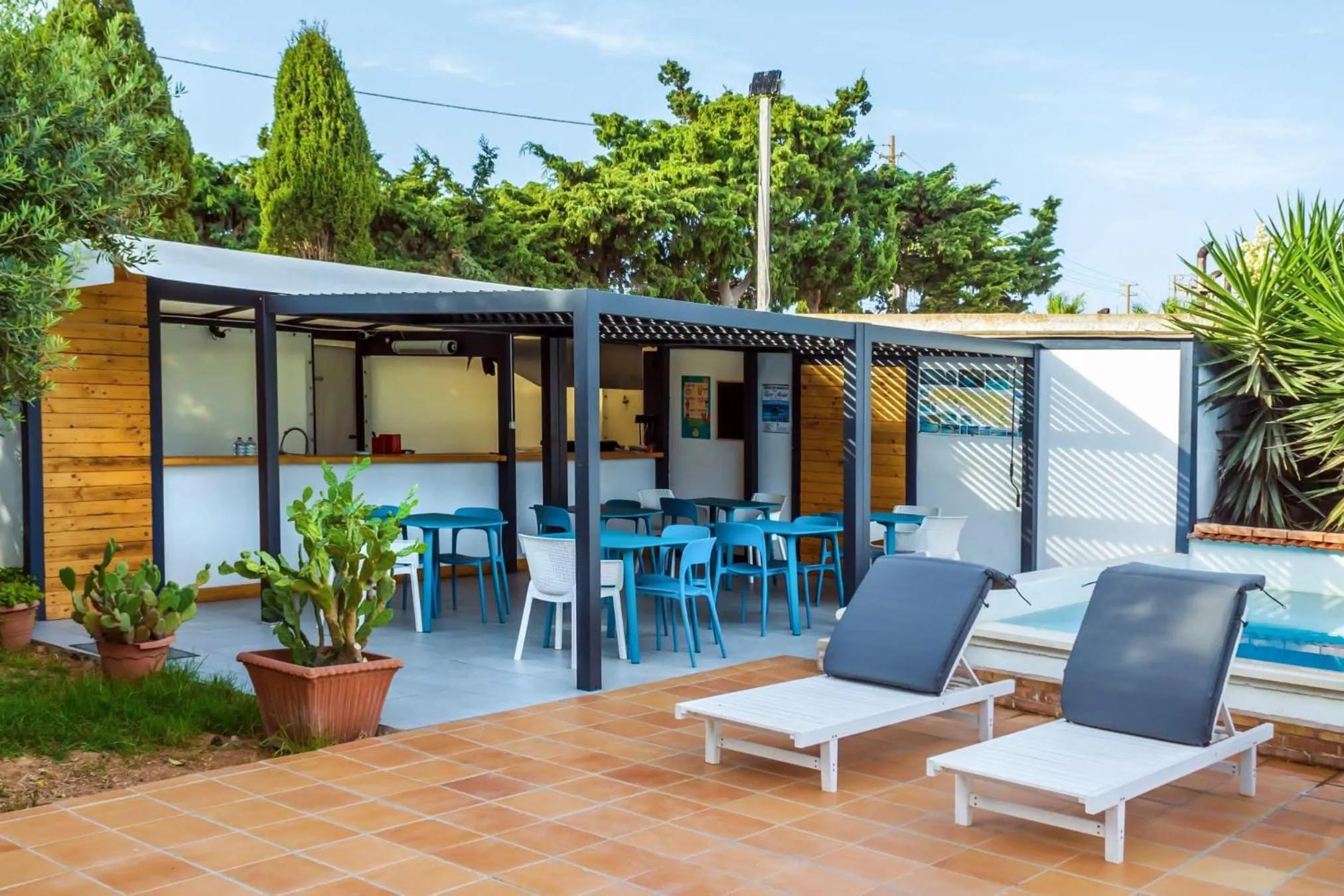 Swimming pool in bolinajazz