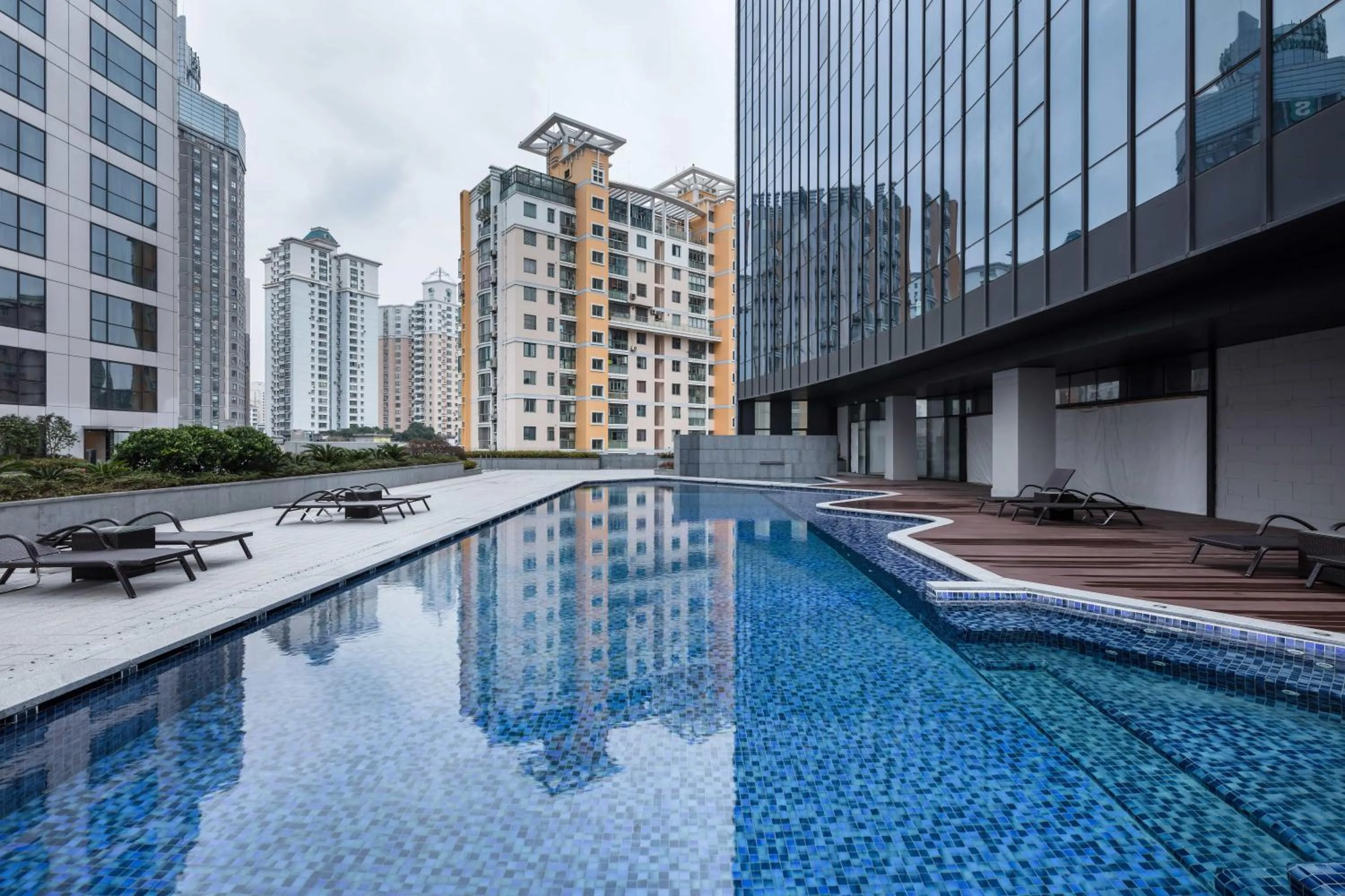 Swimming pool in Amara Shanghai