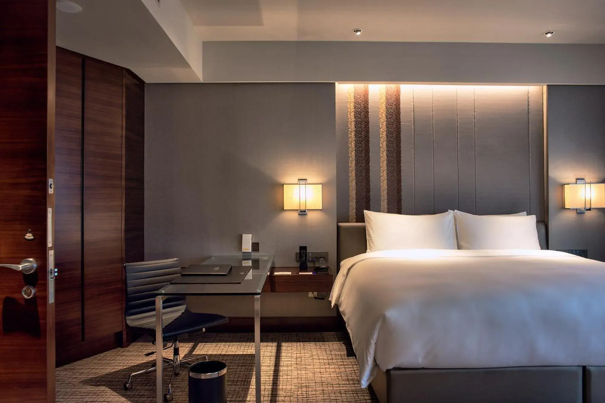 Club Premier King Room in Amara Shanghai Club Premier King Room in Amara Shanghai