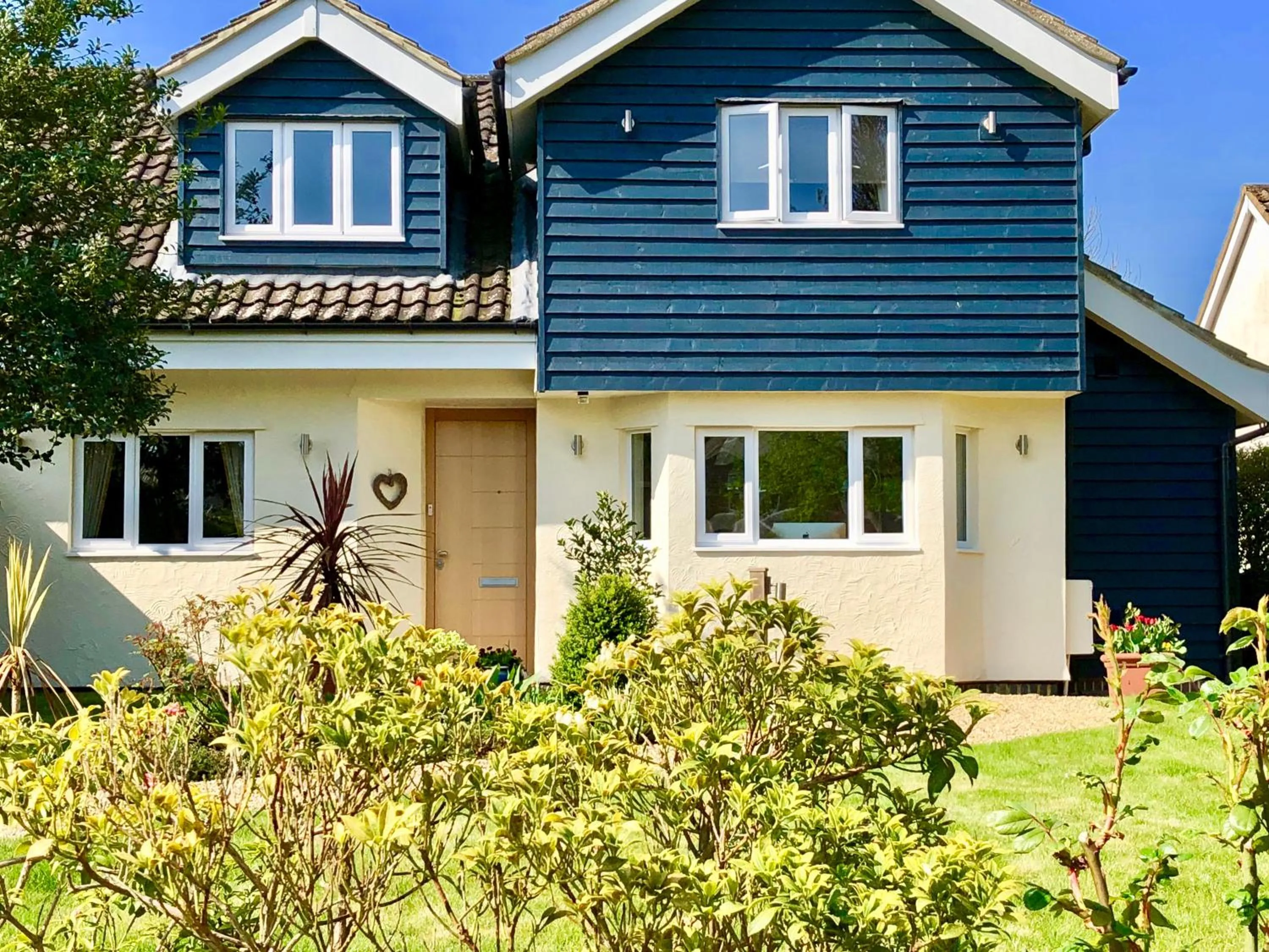 Facade/entrance in Laurels