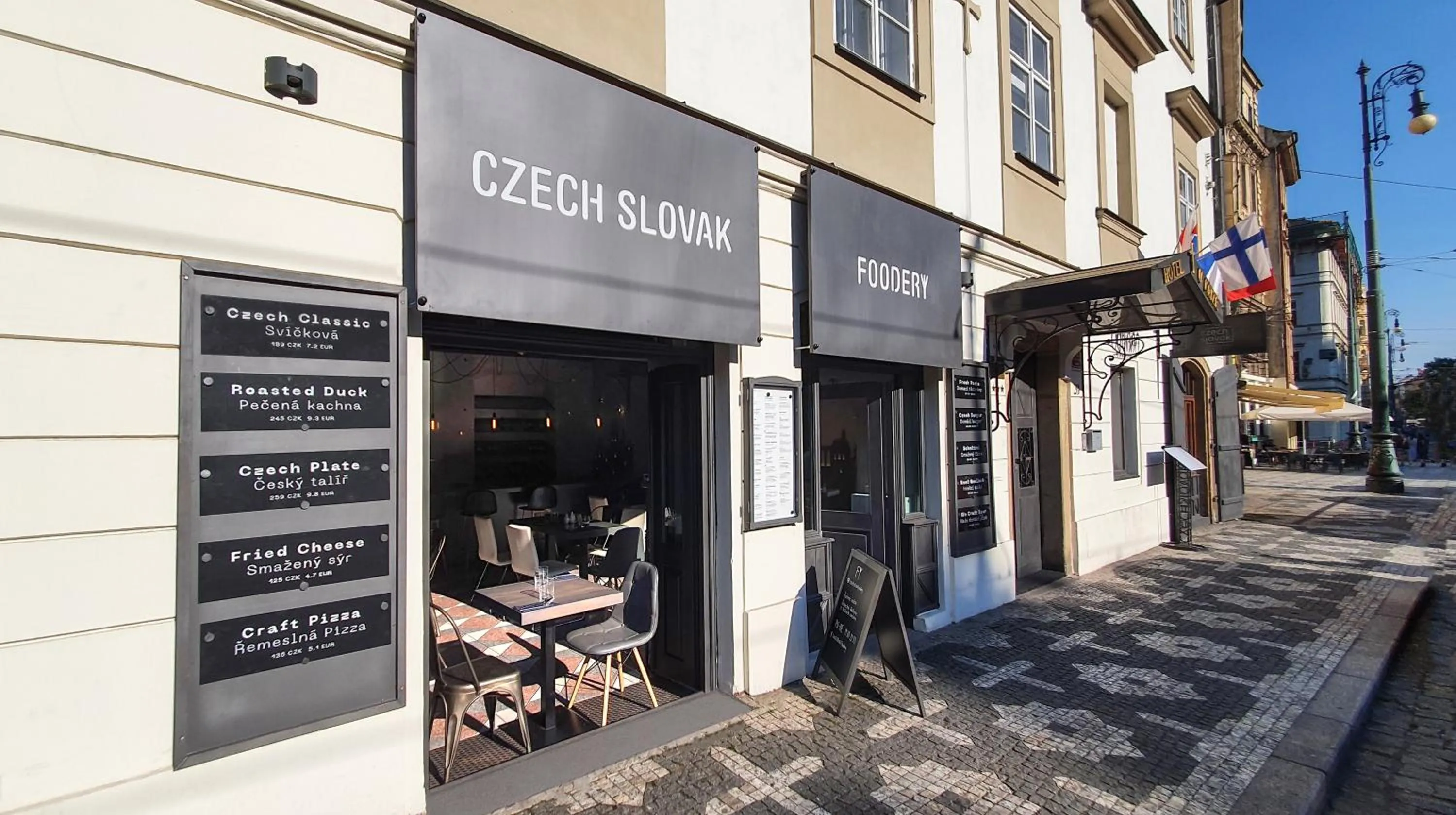 Restaurant/places to eat in Hotel U Kříže