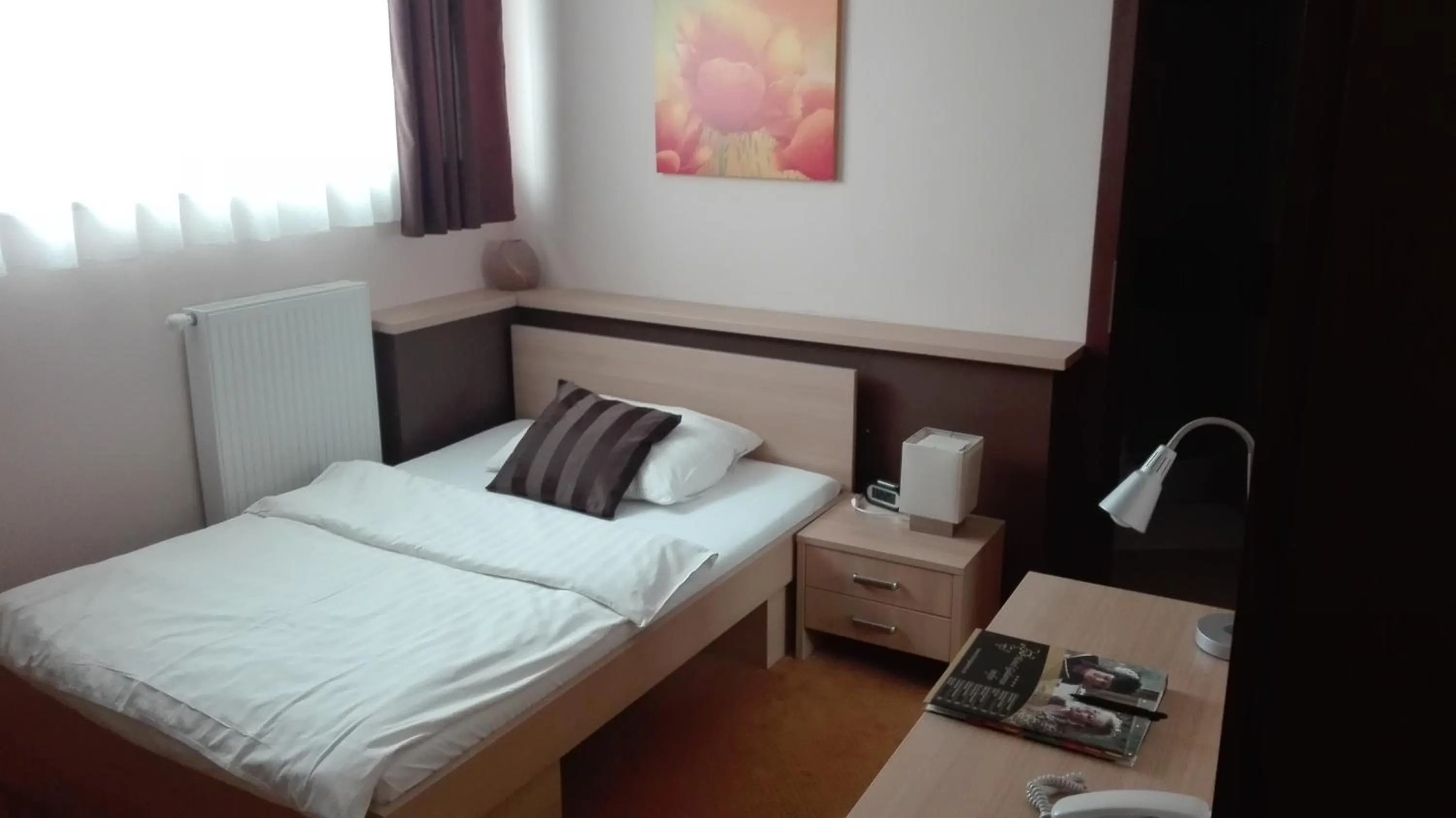 Photo of the whole room, Bed in Hotel Galanta