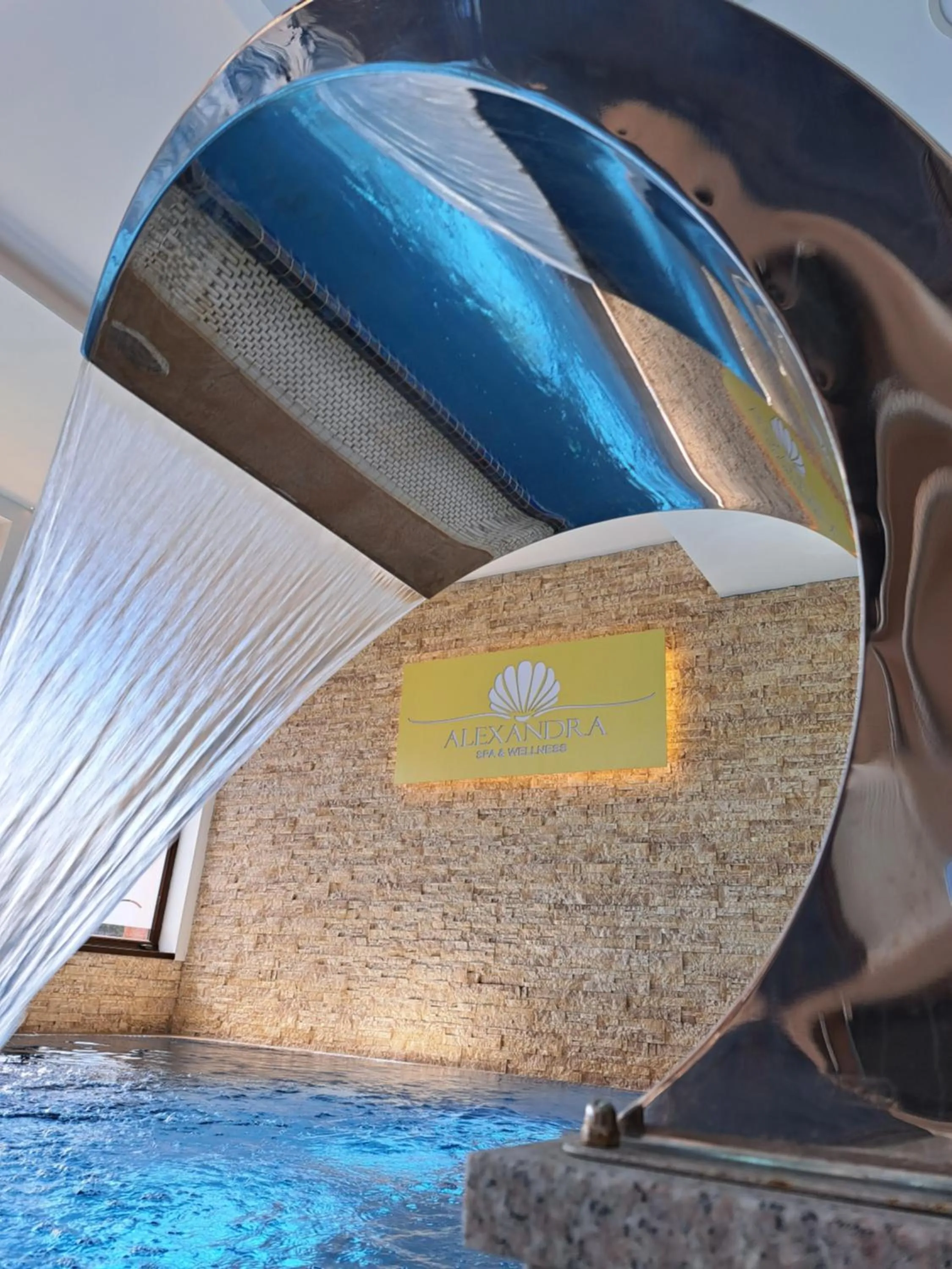 Swimming pool in Hotel Galanta