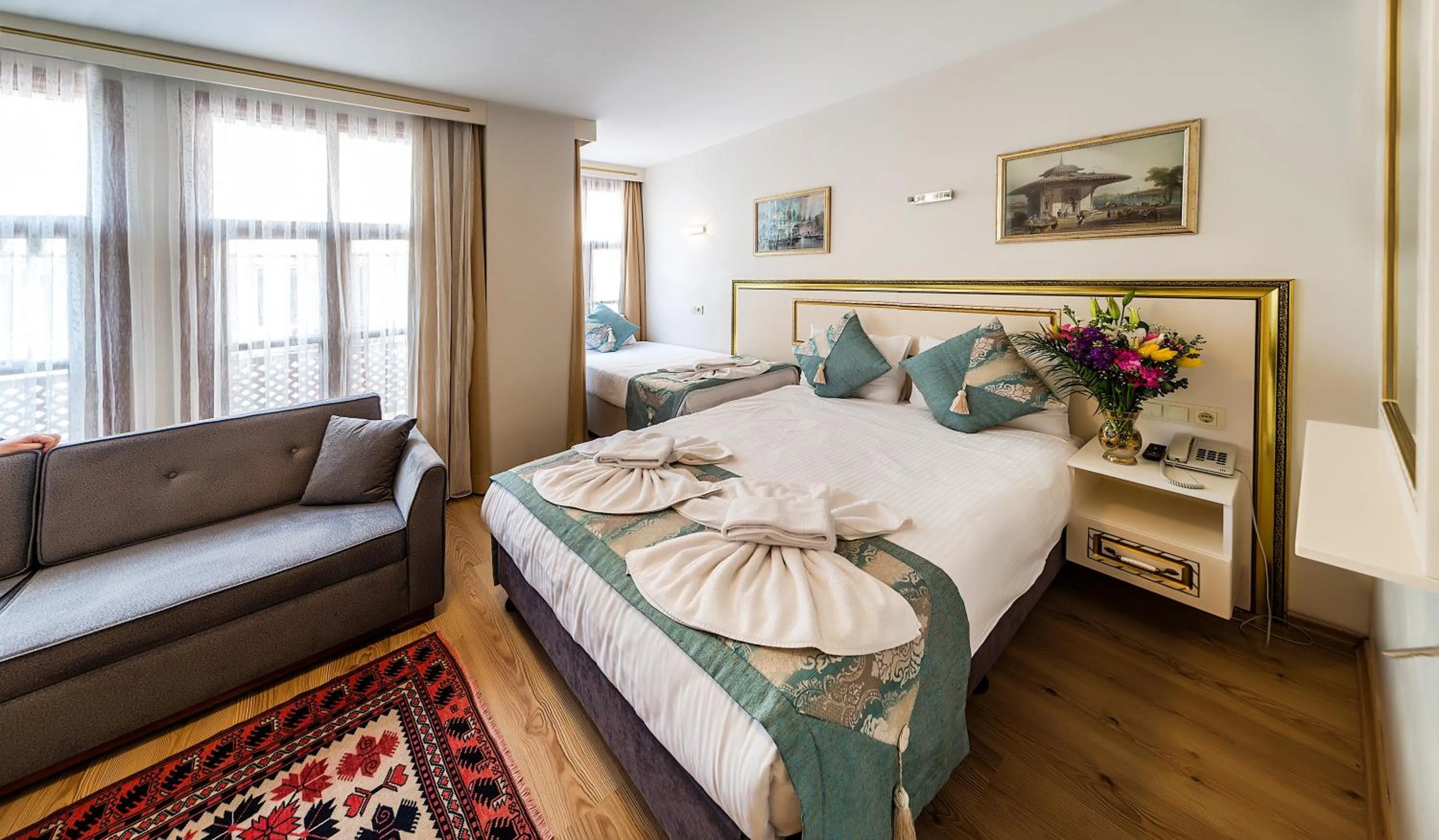 Photo of the whole room, Bed in Sultan House