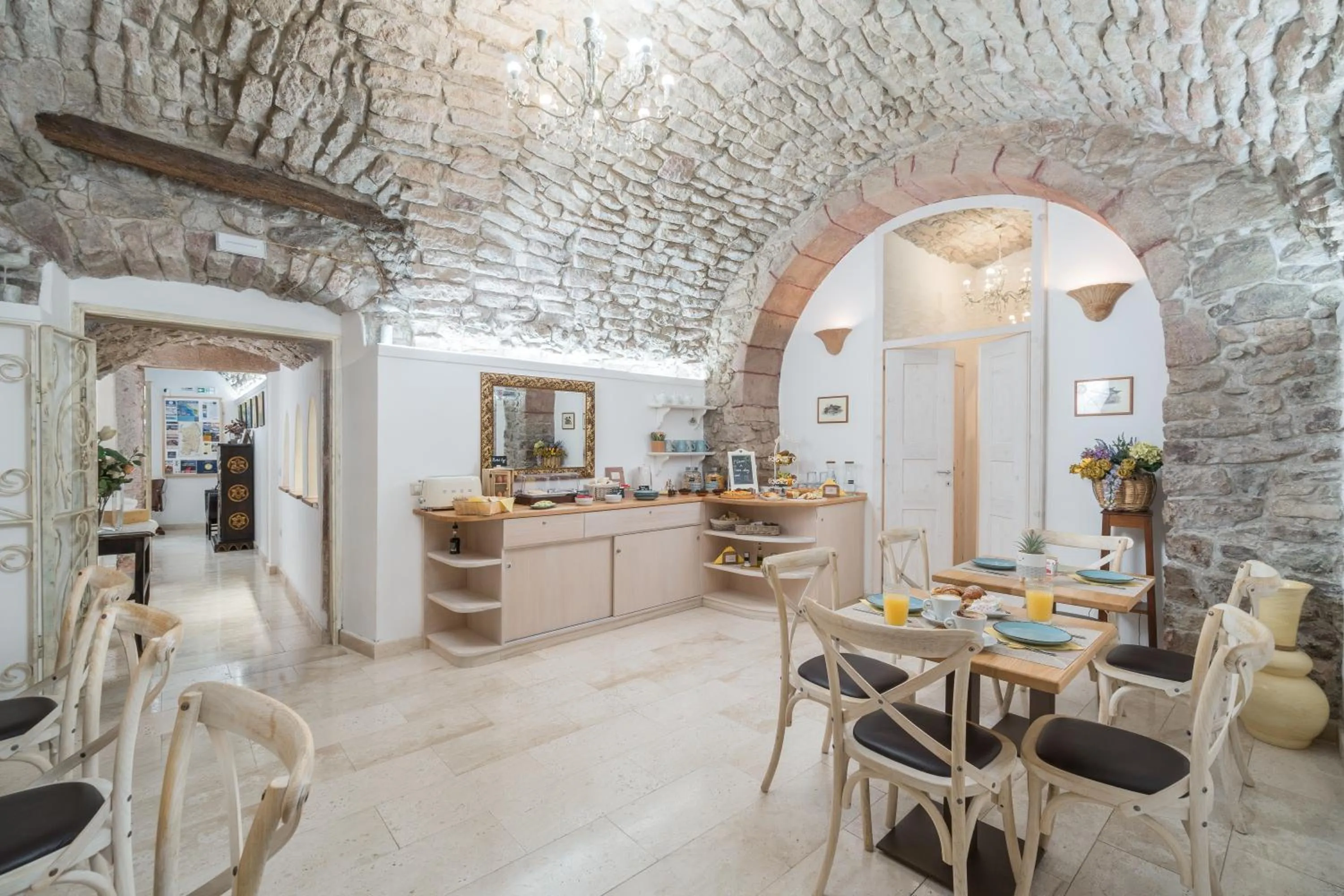 Breakfast in Bosa Queen House