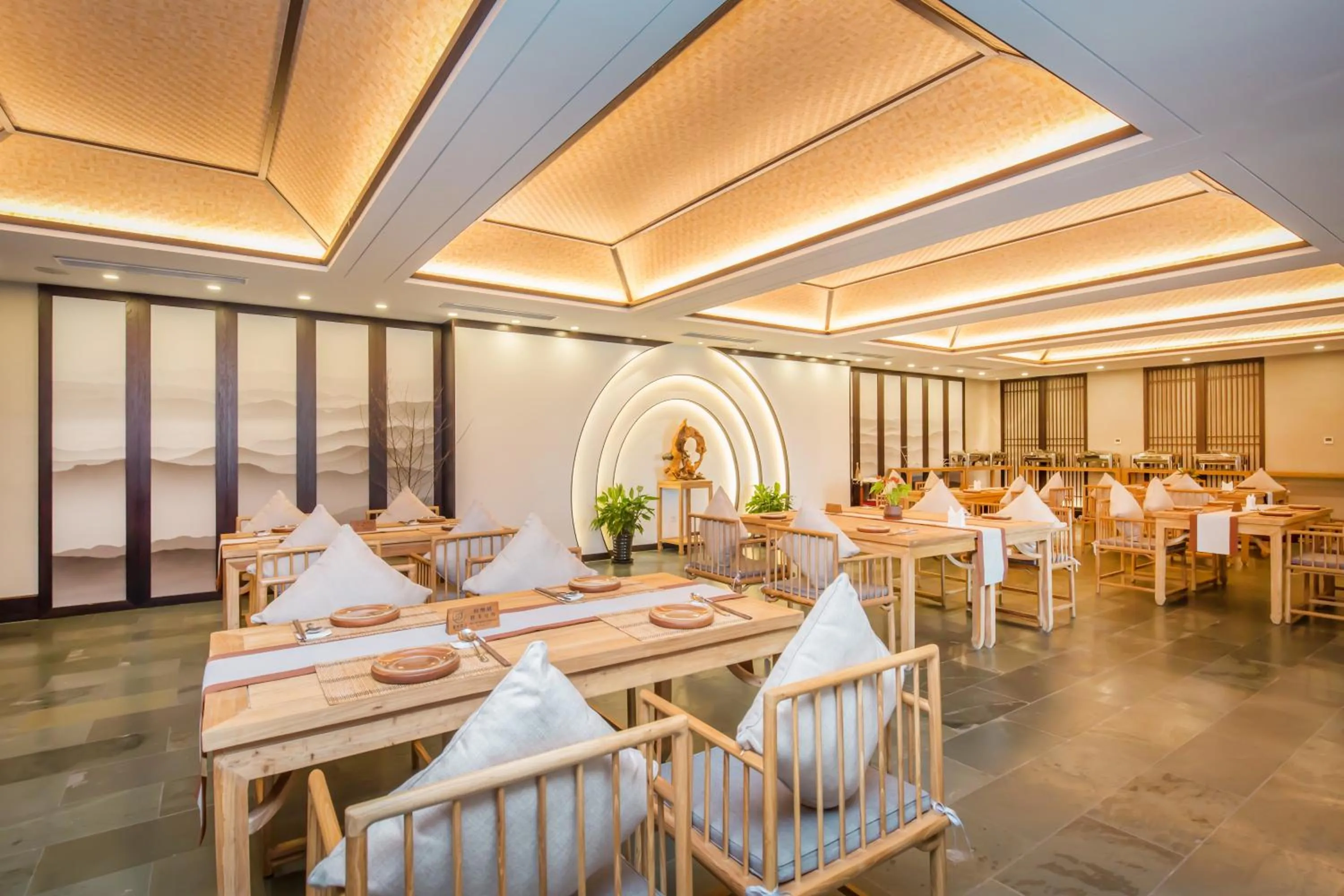 Restaurant/places to eat in Guan Sam Hotel