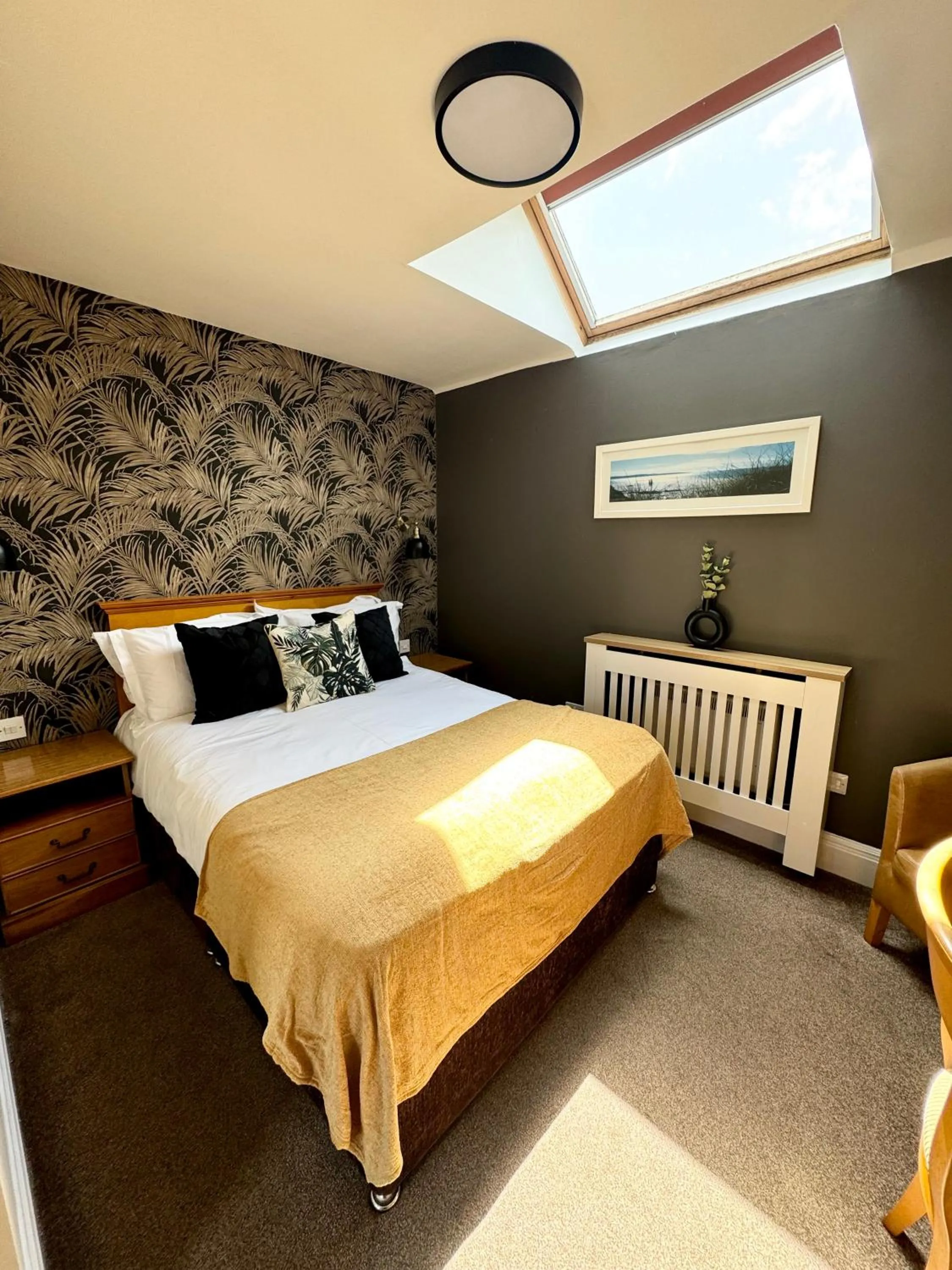 Bed in The White House Inn - Whitby