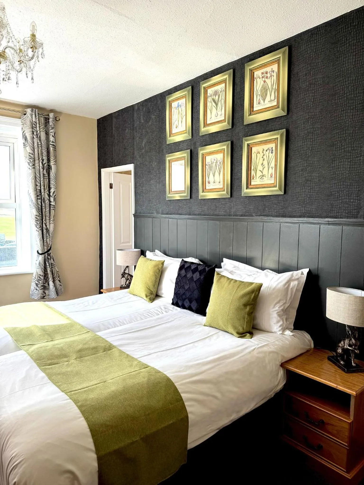 Bed in The White House Inn - Whitby