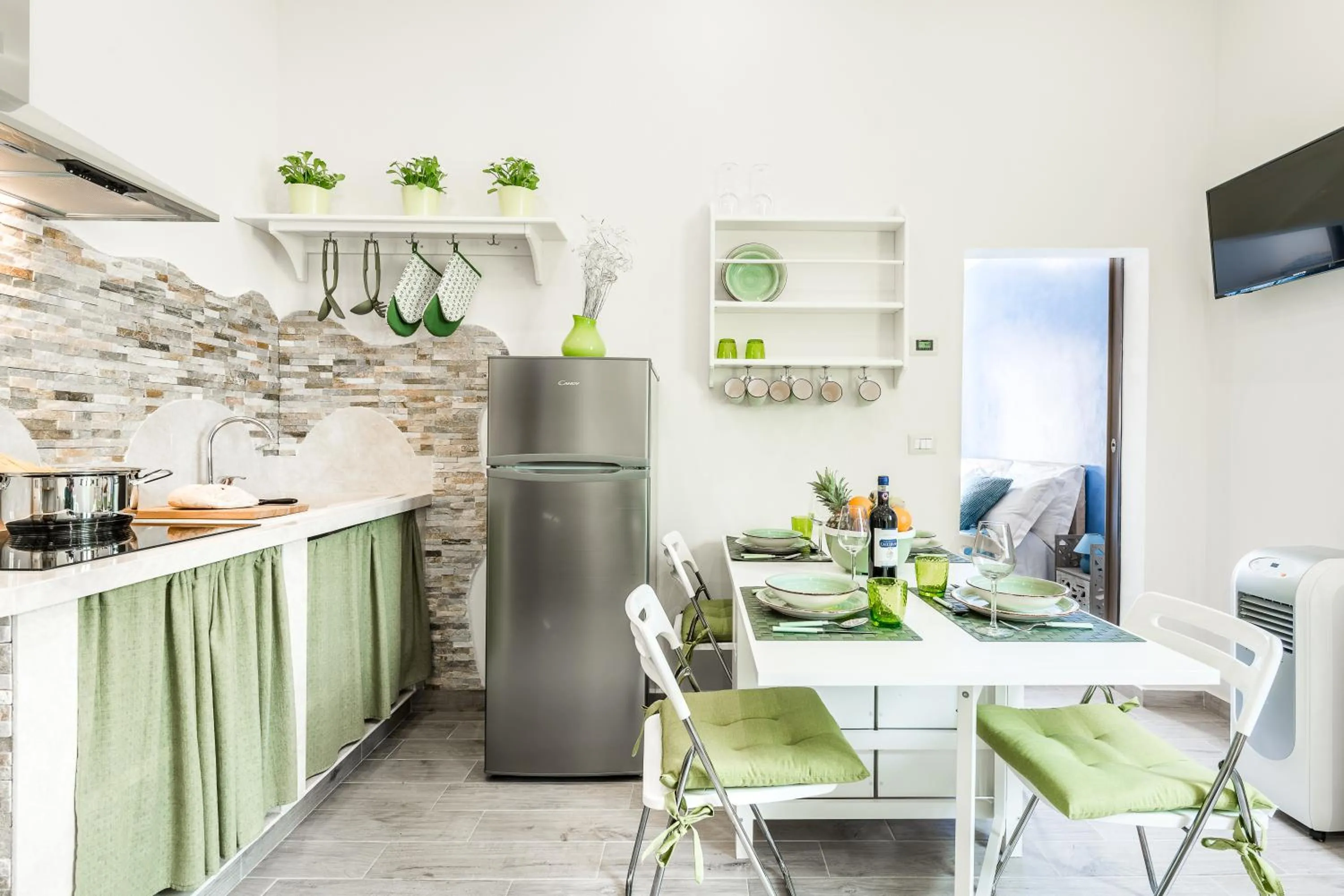 Kitchen or kitchenette in Dreamy Guelfa by Mmega
