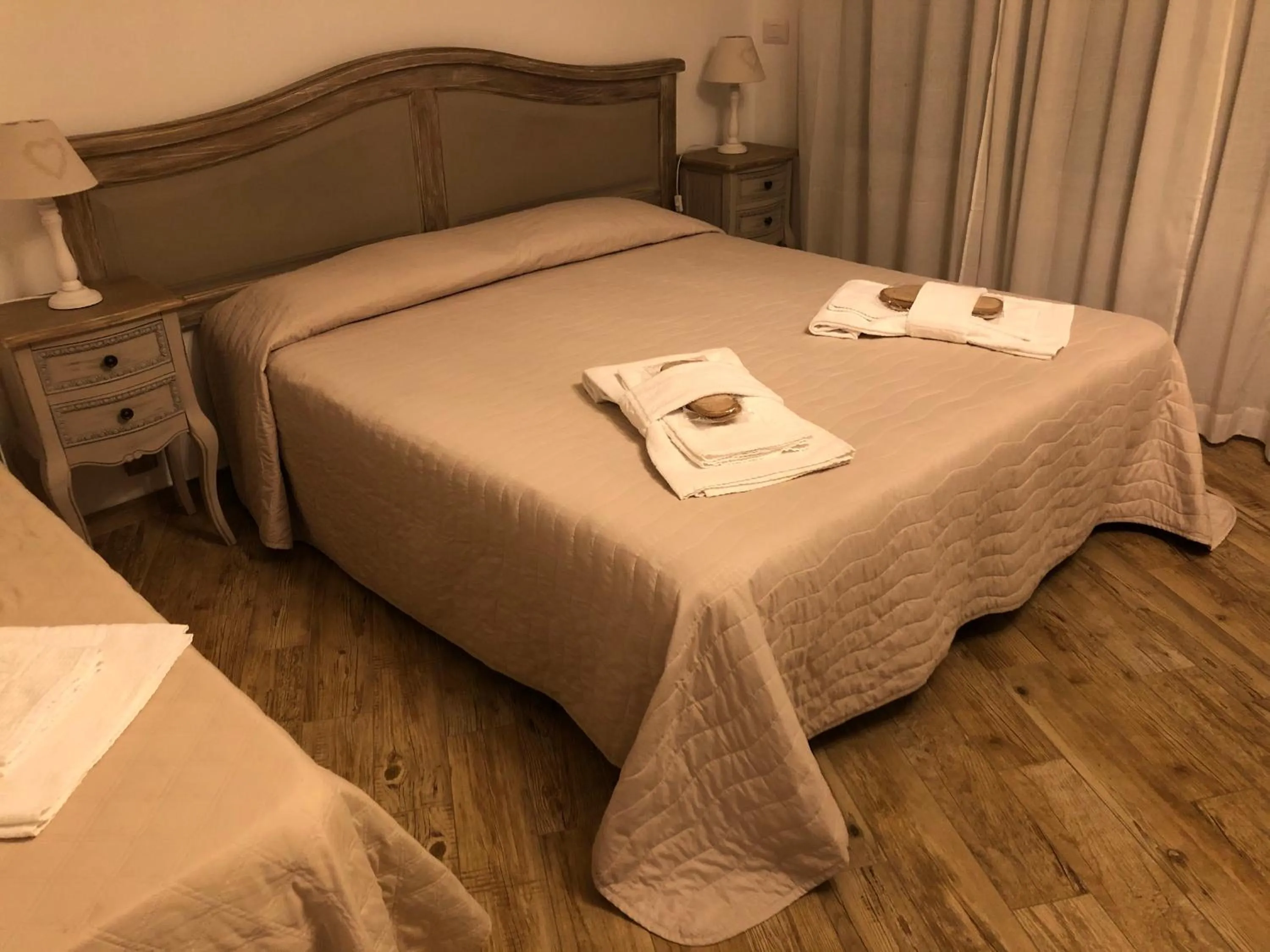 Bed in City Garden Guest House