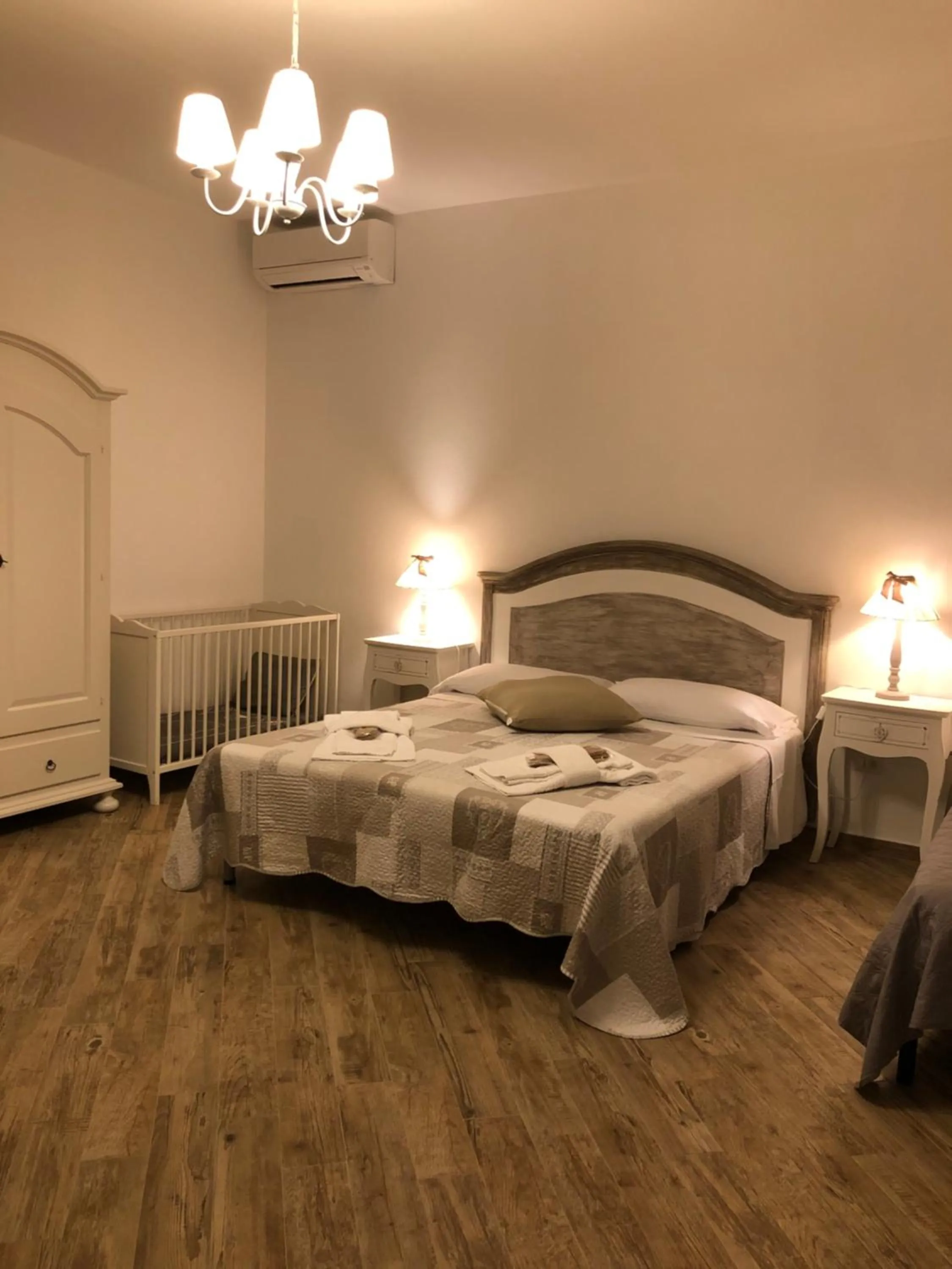 Bed in City Garden Guest House