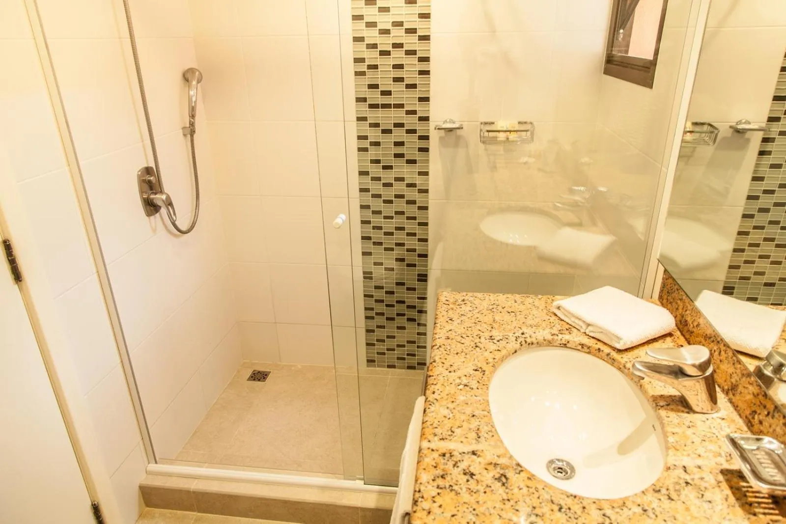 Bathroom in Hotel Jurerê Beach Village - OFICIAL
