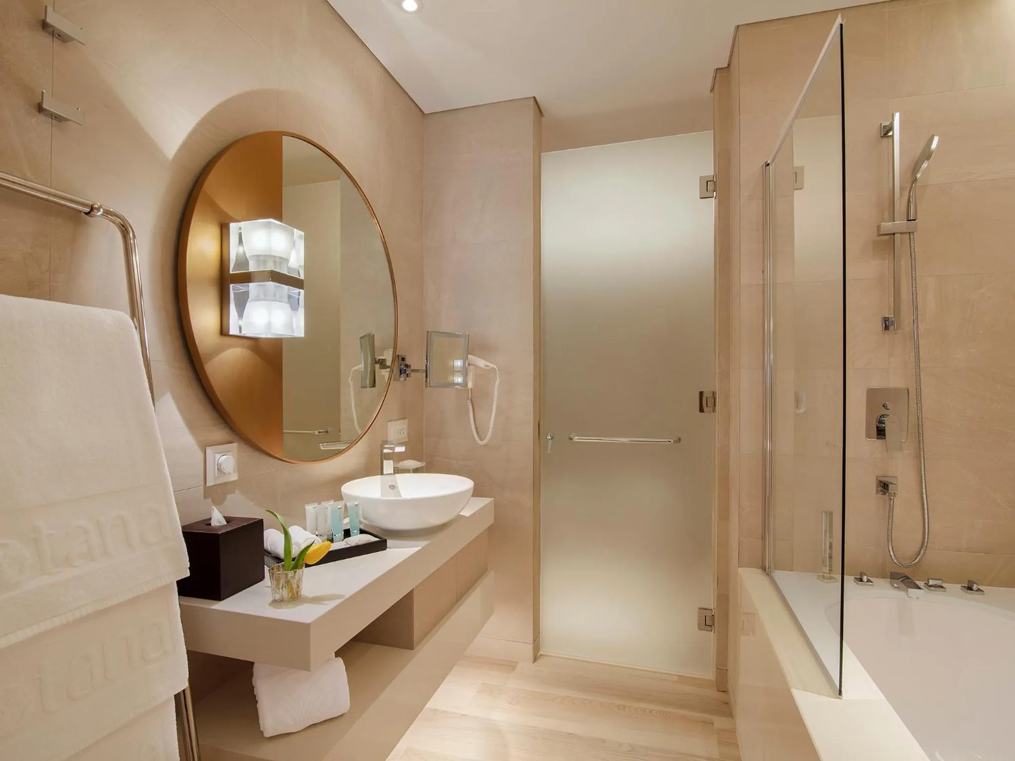 Toilet in Al Bandar Arjaan by Rotana – Dubai Creek