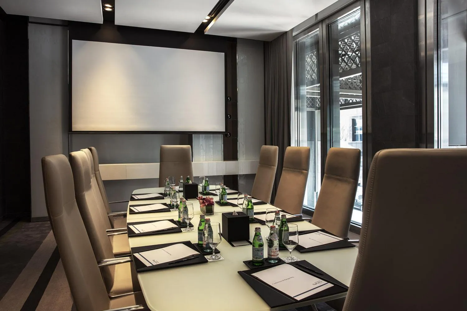 Meeting/conference room in Al Bandar Arjaan by Rotana – Dubai Creek