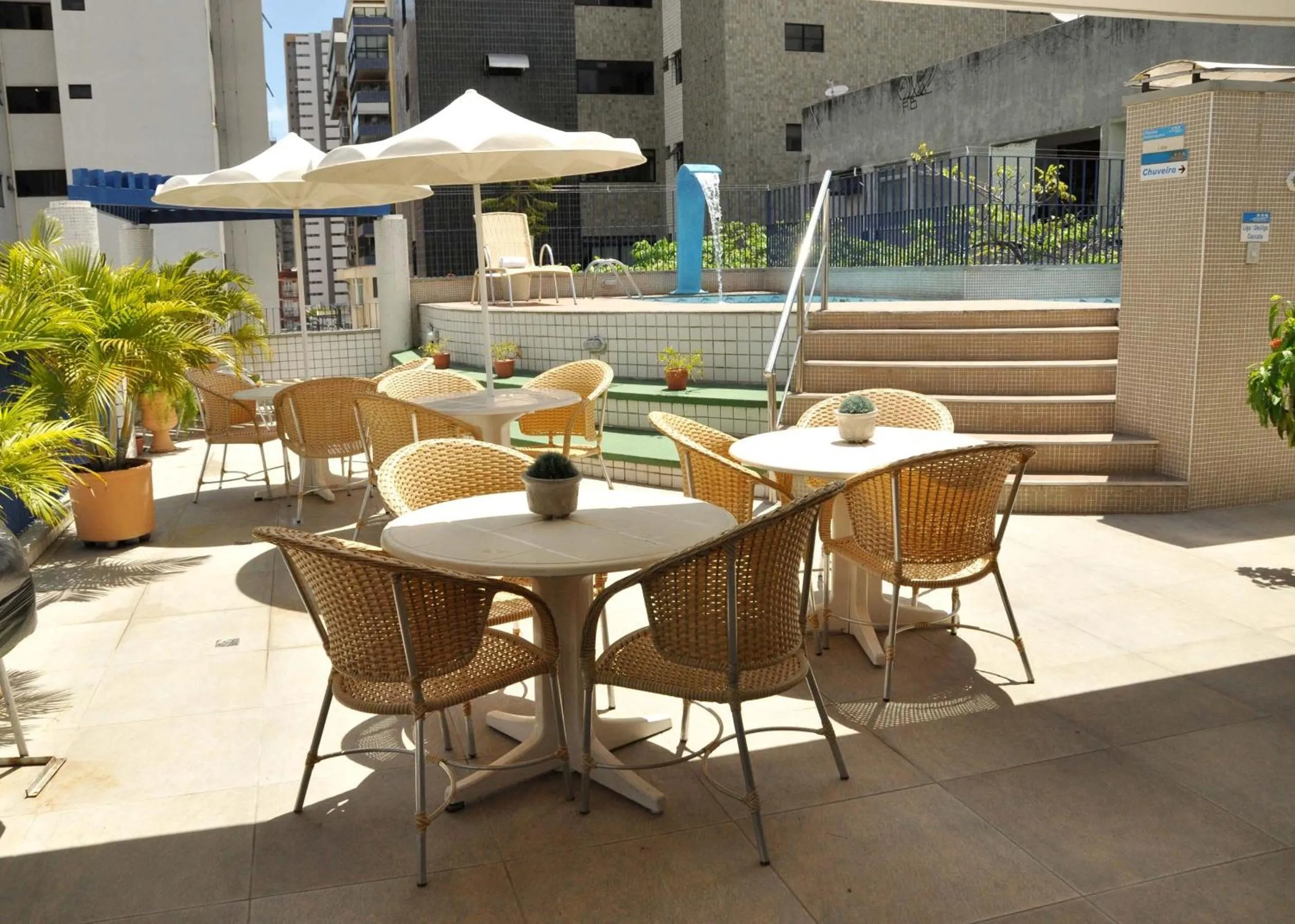Lounge or bar in Vila Azul Praia Hotel