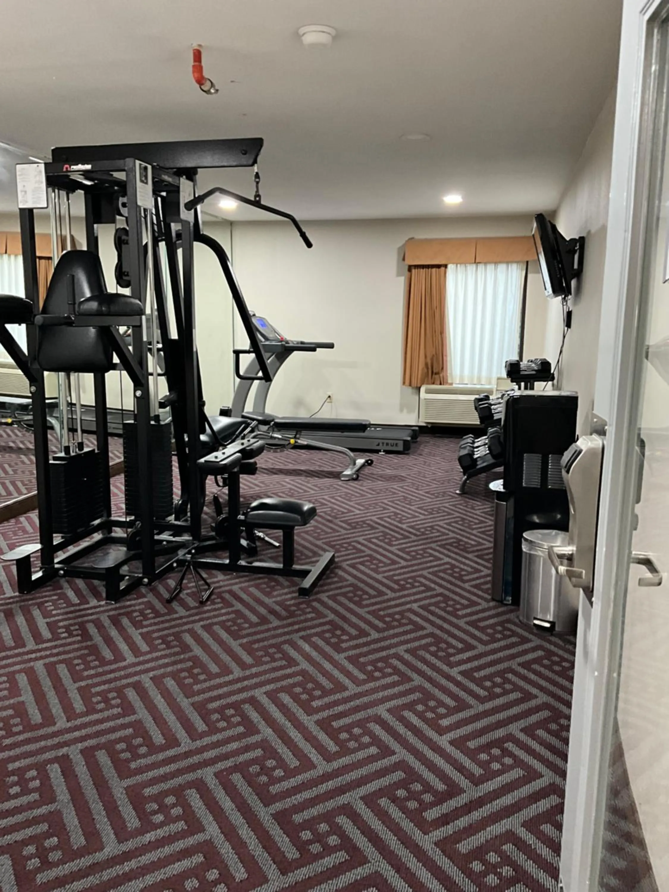 Fitness centre/facilities in Quality Inn Jacksonville near Little Rock Air Force Base