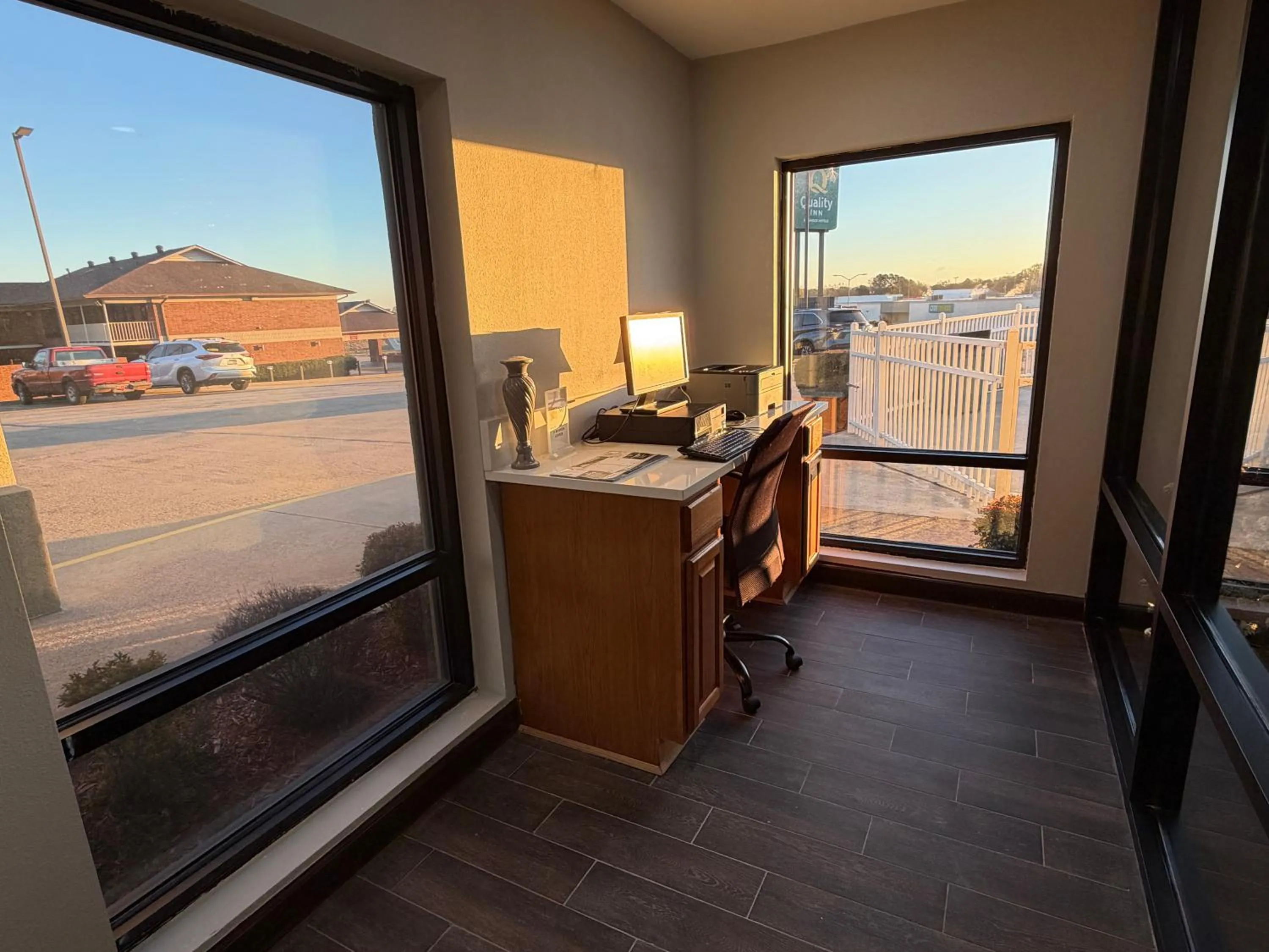 Business facilities in Quality Inn Jacksonville near Little Rock Air Force Base