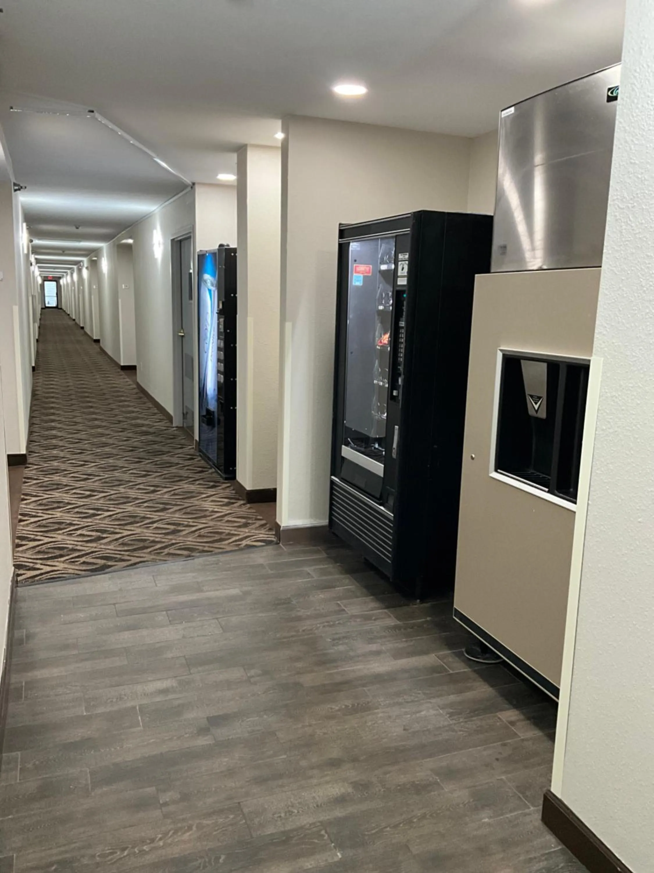 vending machine in Quality Inn Jacksonville near Little Rock Air Force Base