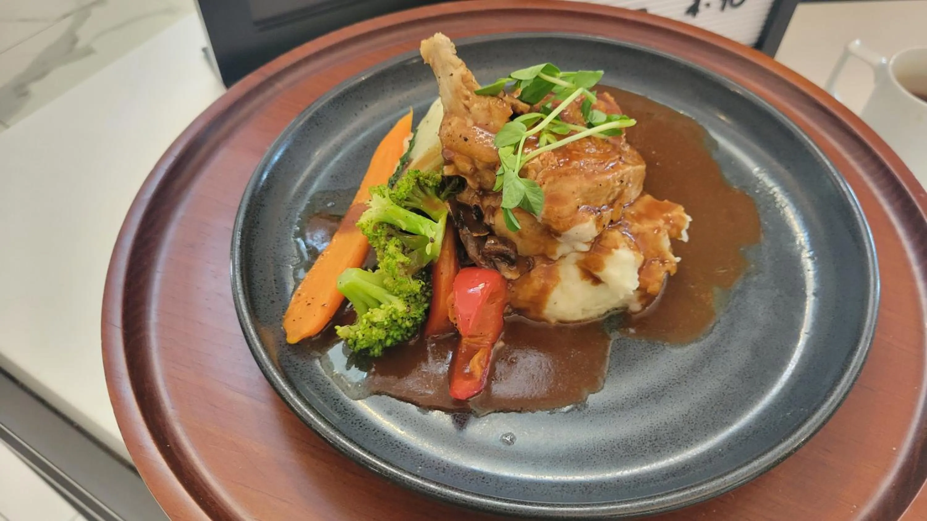 Restaurant/places to eat in Hilton Garden Inn Halifax Airport