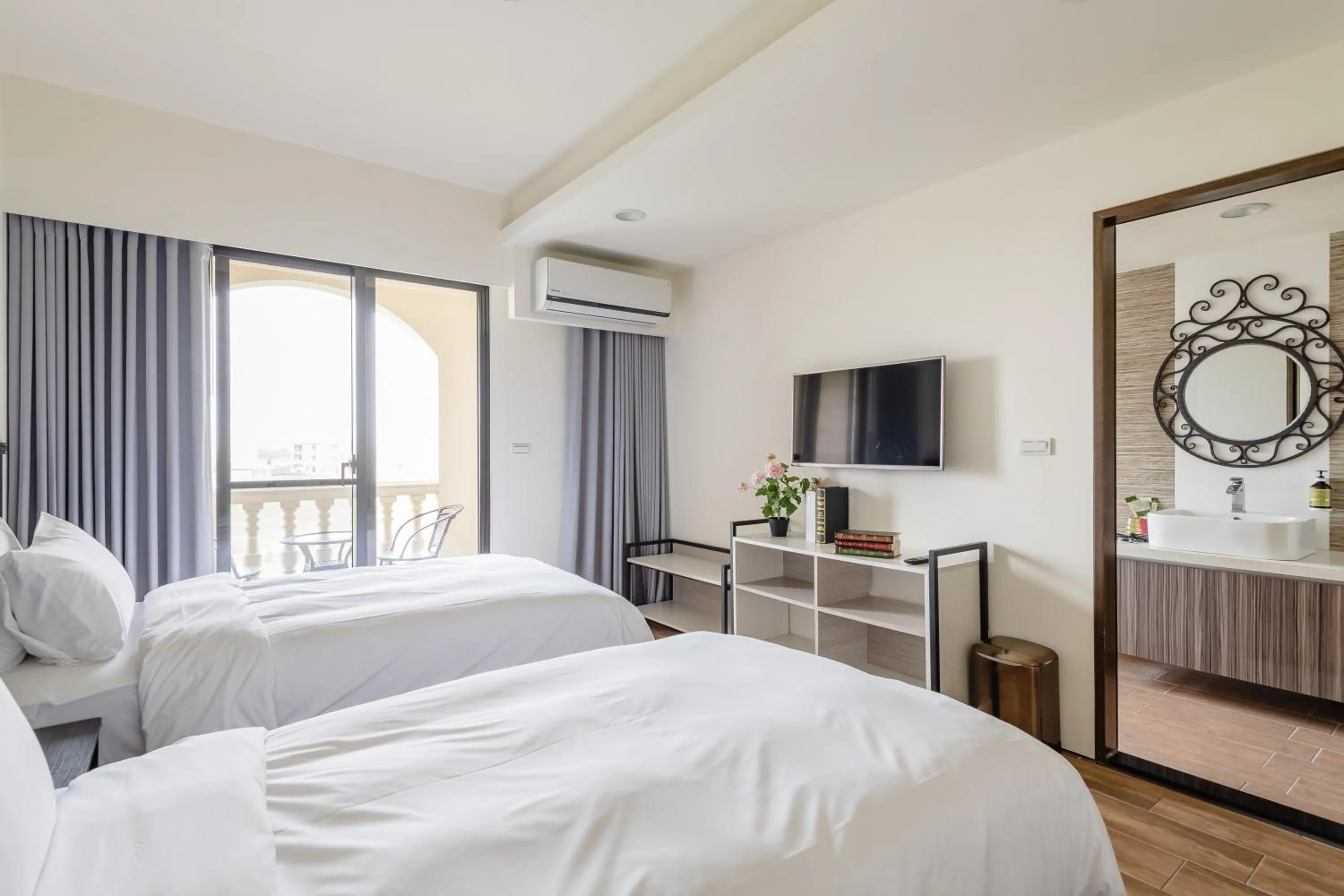 bunk bed, Bed in Milan Yilan