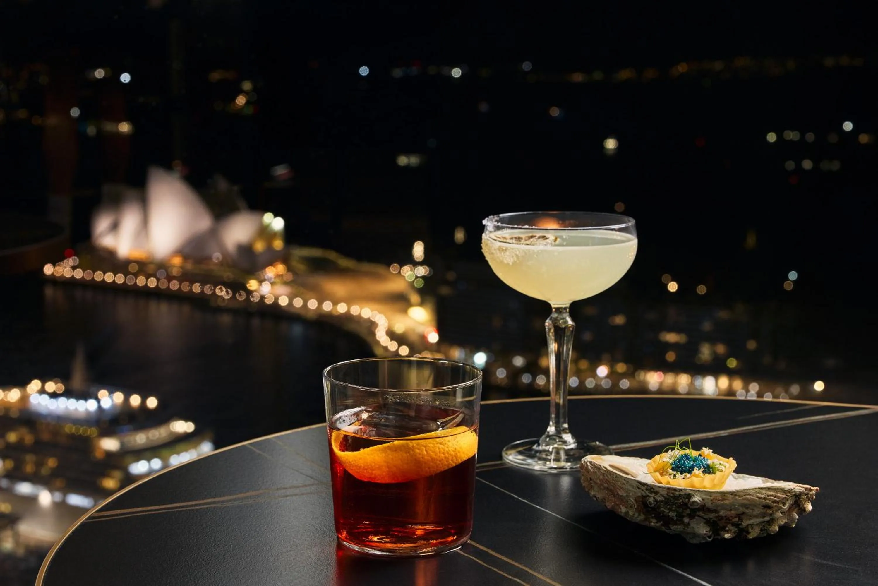 Lounge or bar in Shangri-La Sydney